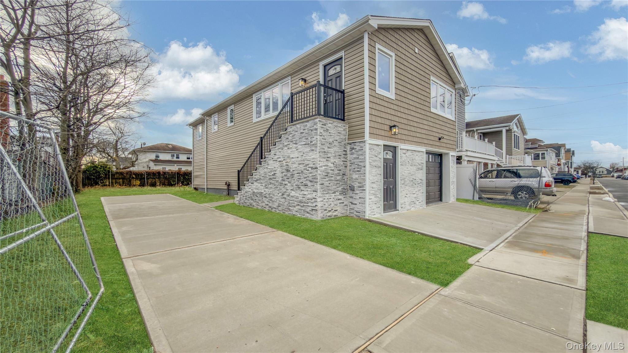 37 Deal Road, Island Park, NY 11558