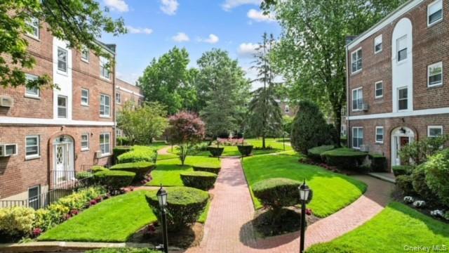 221 MIDDLE NECK ROAD # H3, Great Neck, NY 11023