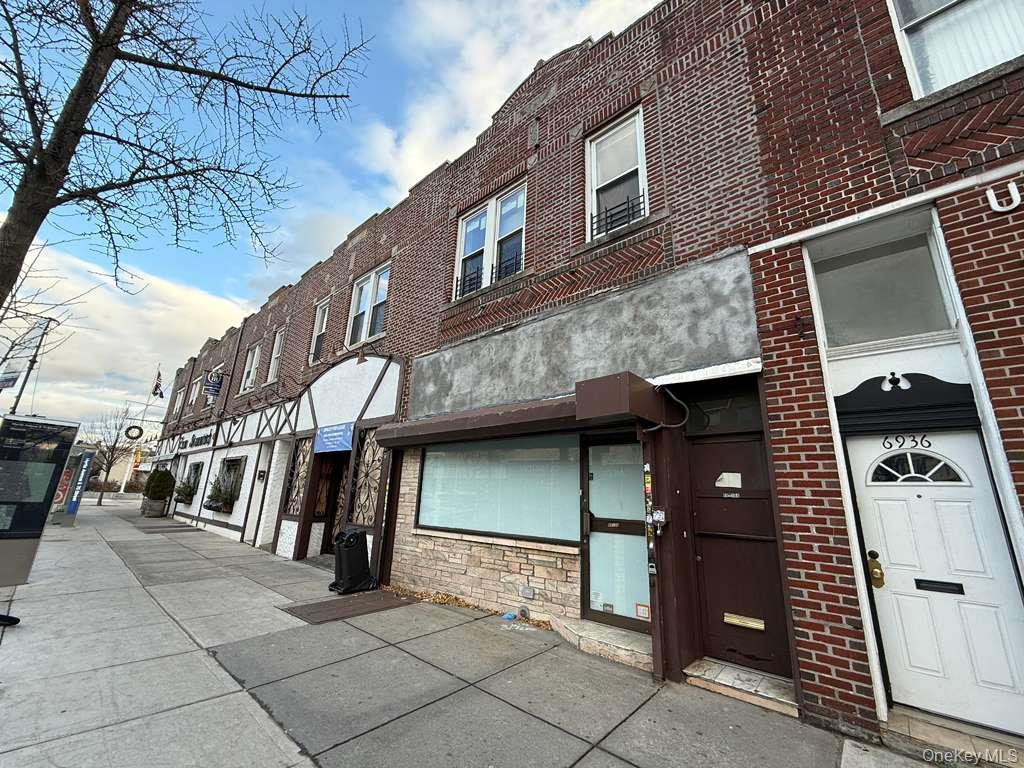 6938 Myrtle Avenue, Glendale, NY 11385