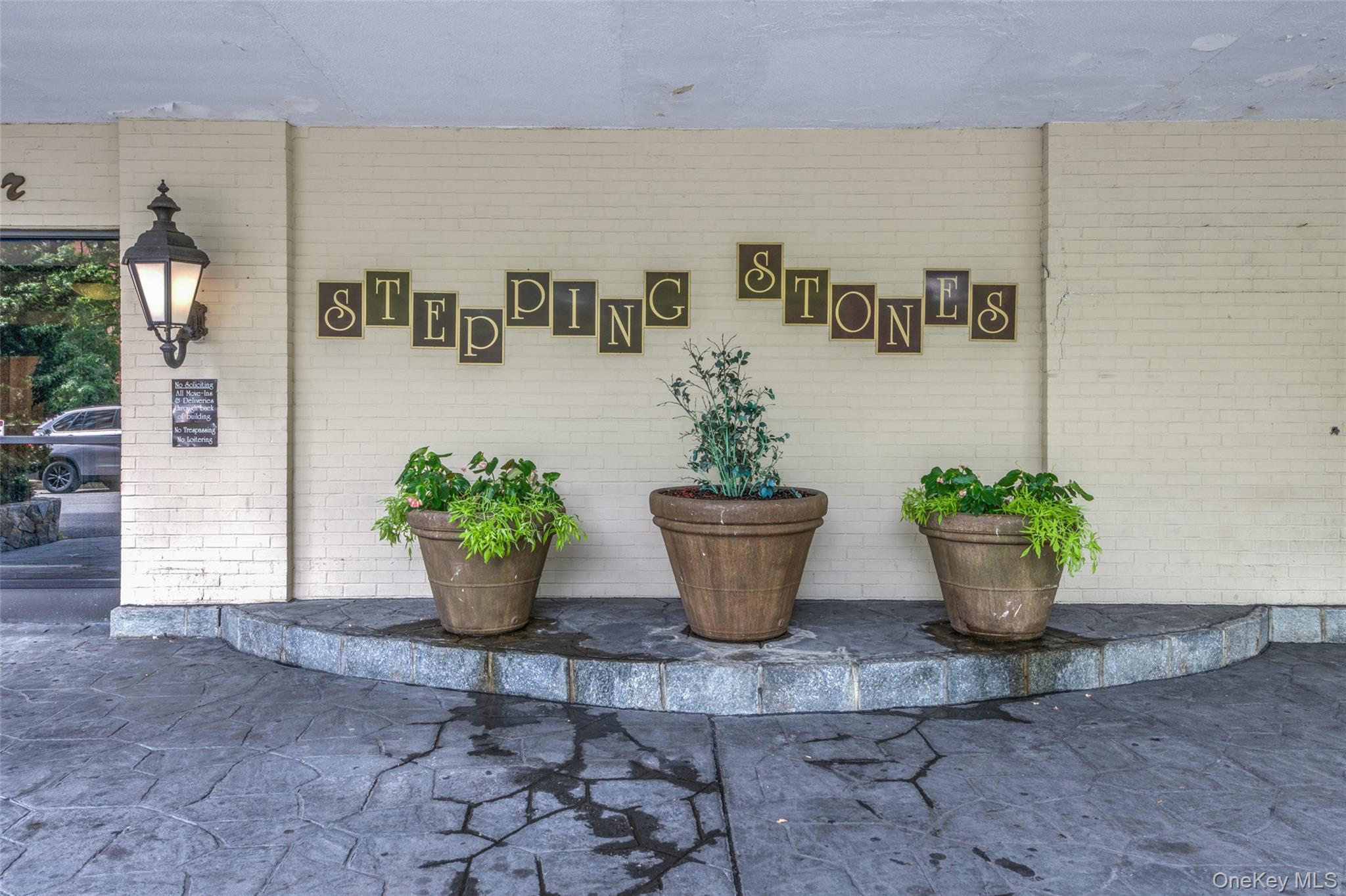 White Plains, NY 10604