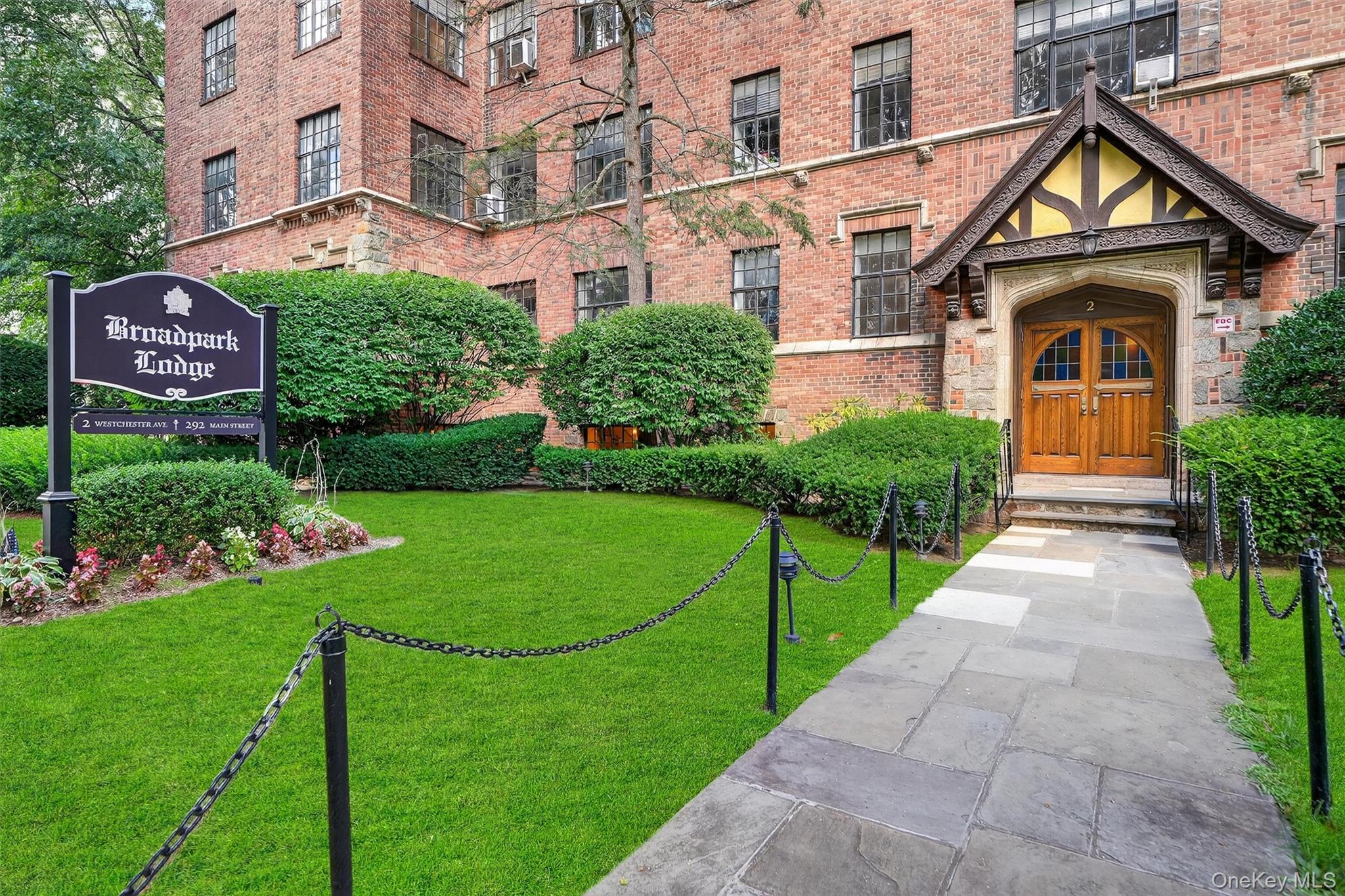 2 Westchester Avenue # 3Q, White Plains, NY 10601