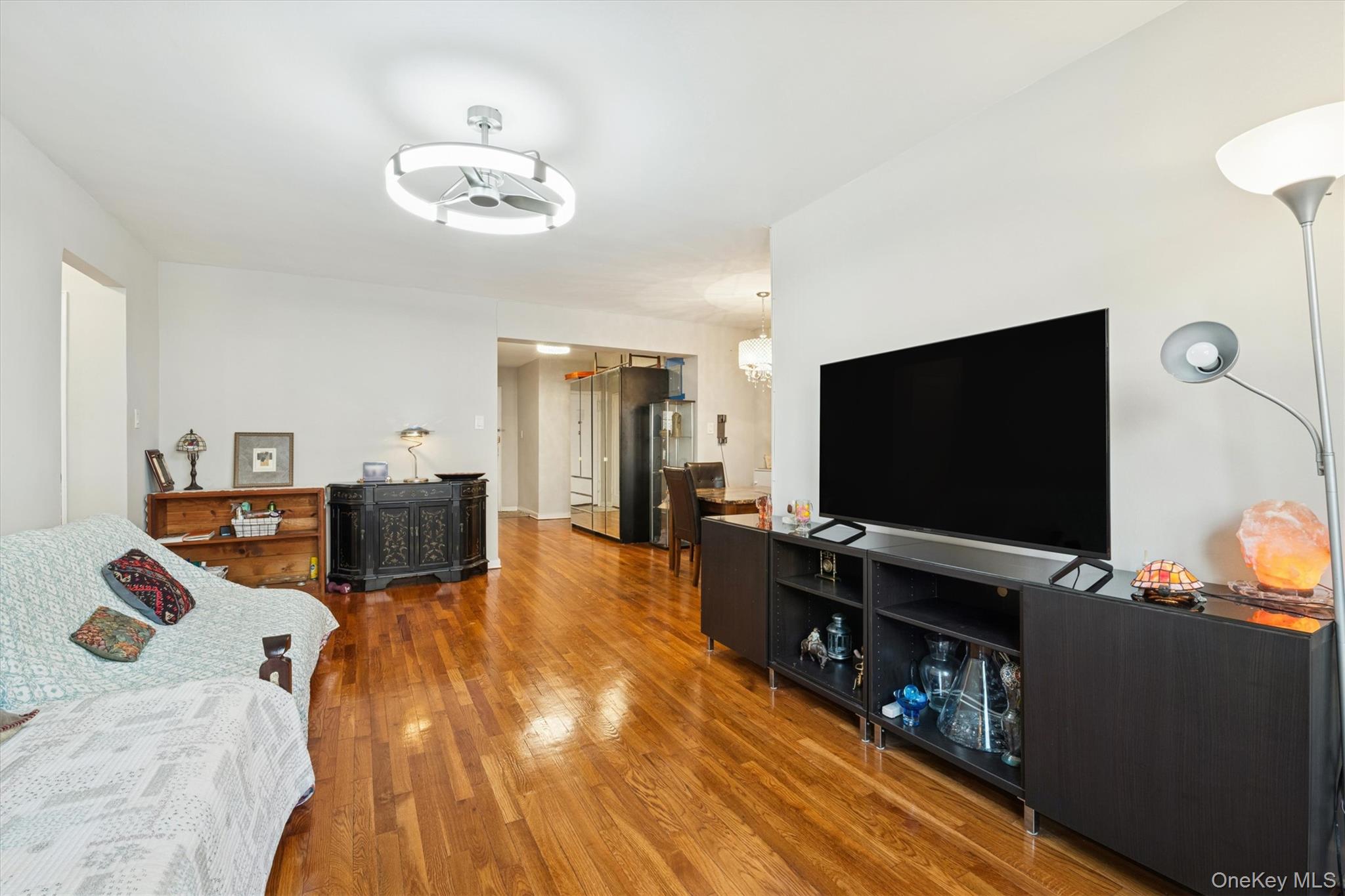 139-09 84th Drive # 408, Briarwood, NY 11435