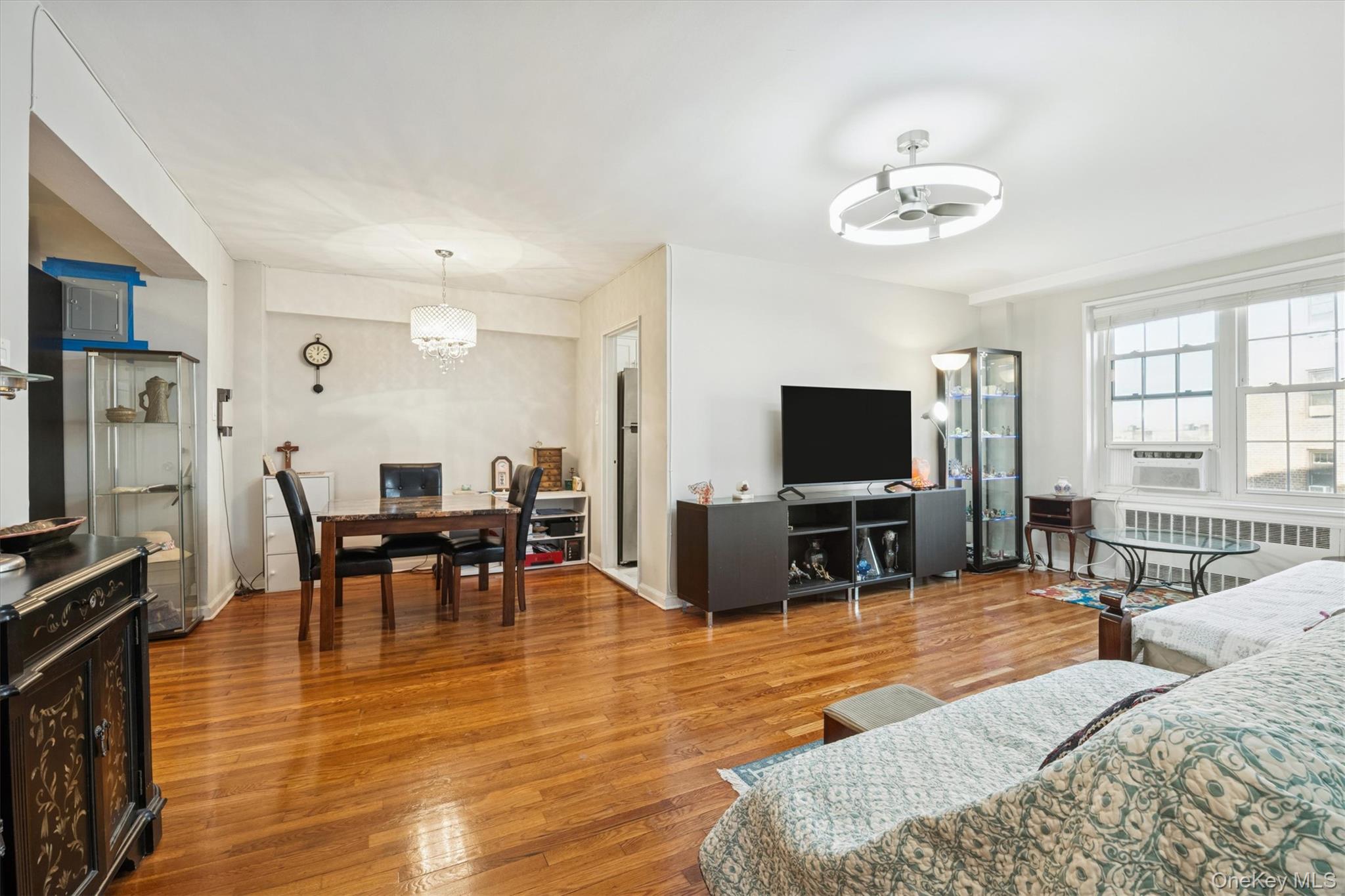 139-09 84th Drive # 408, Briarwood, NY 11435