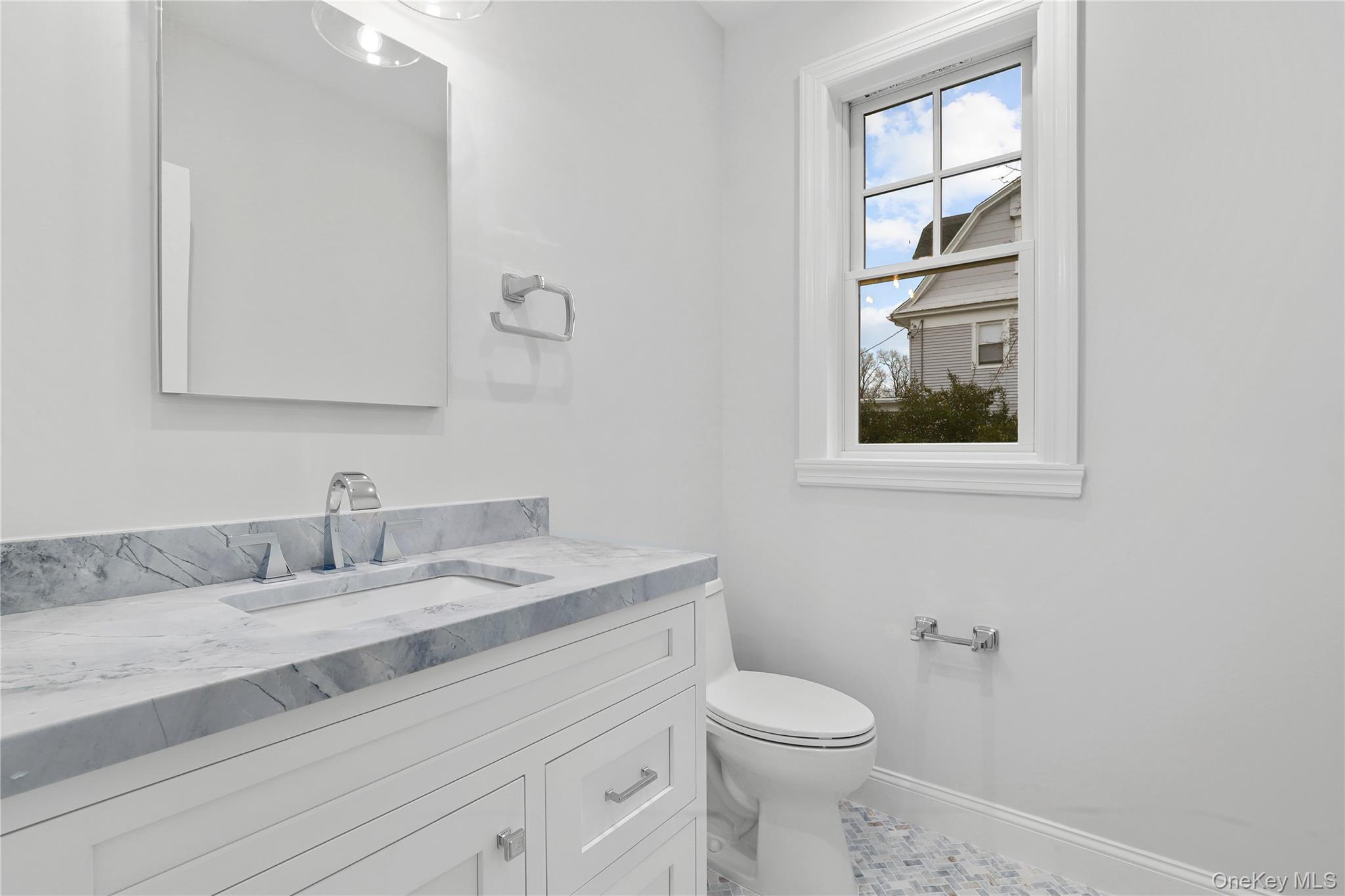 1 Hobart Street, Bronxville, NY 10708