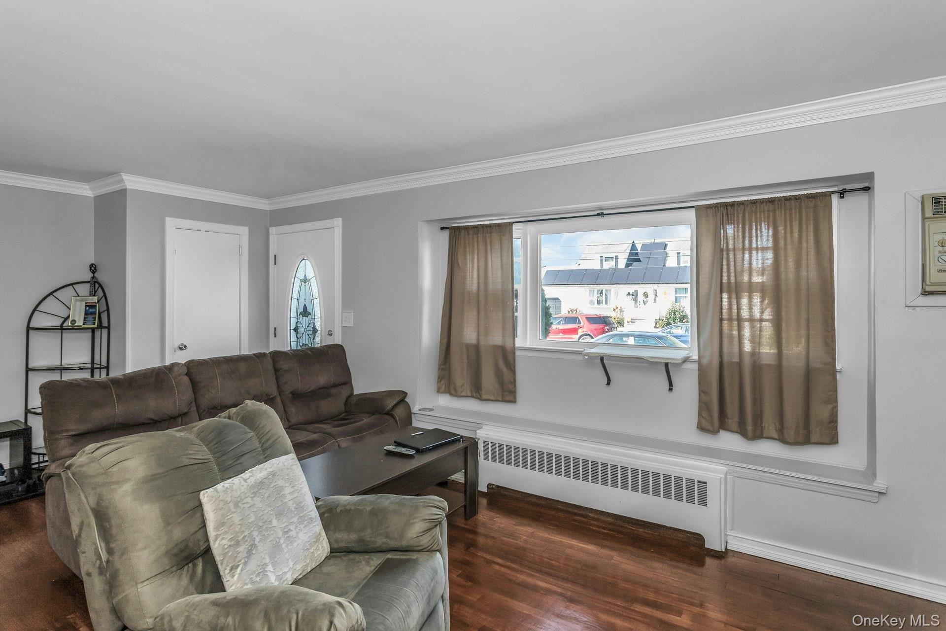 17 Linwood Place, Massapequa Park, NY 11762