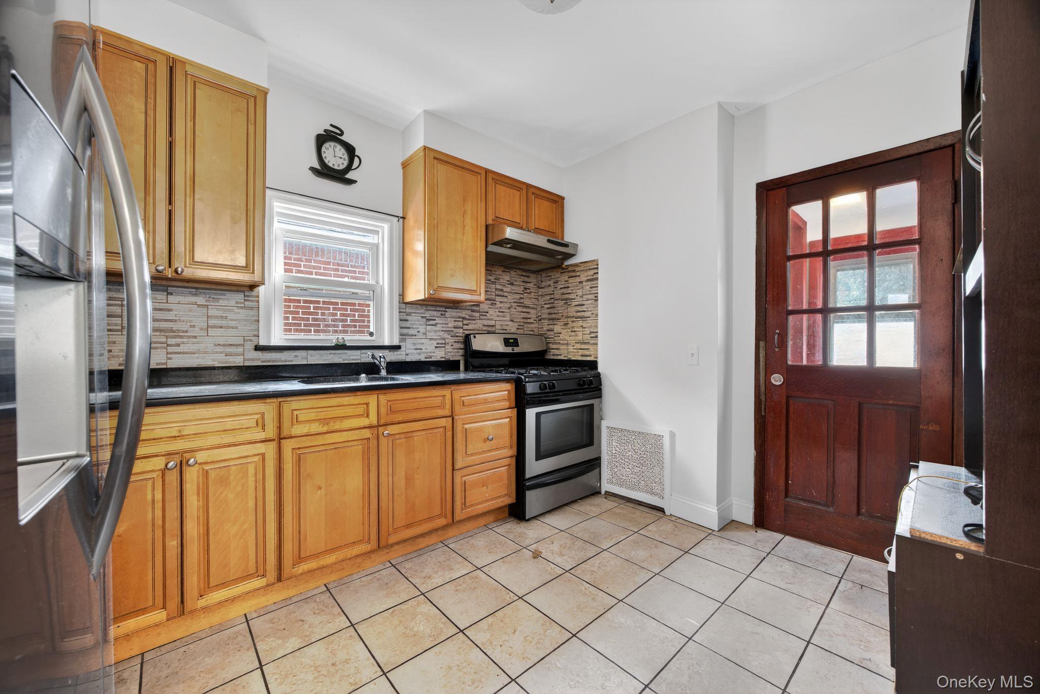 121-44 6th Avenue, College Point, NY 11356