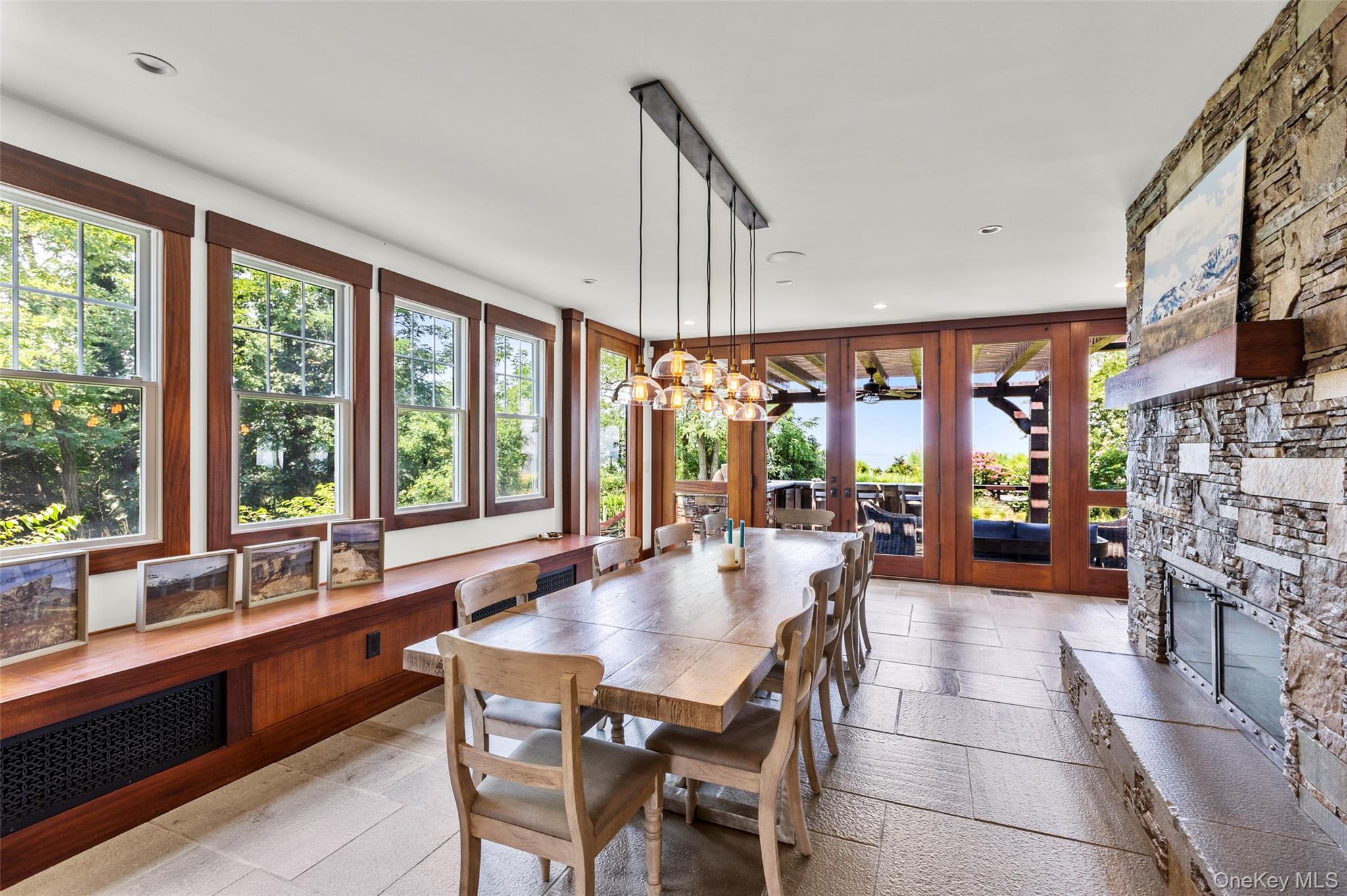 16 Old Field Woods Road, Setauket, NY 11733