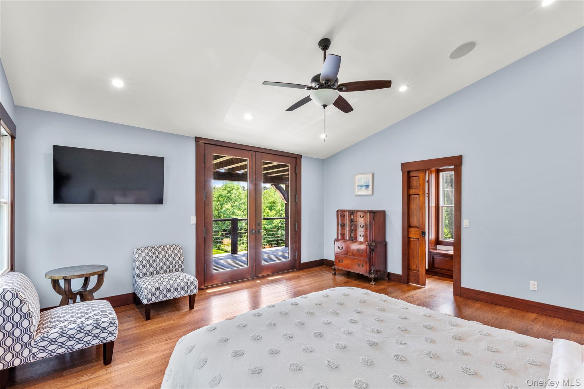 16 Old Field Woods Road, Setauket, NY 11733