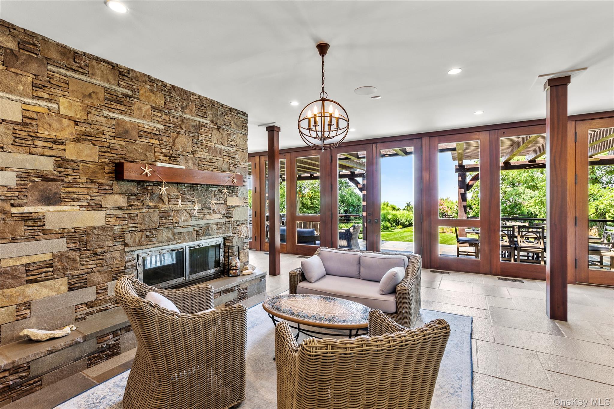 16 Old Field Woods Road, Setauket, NY 11733