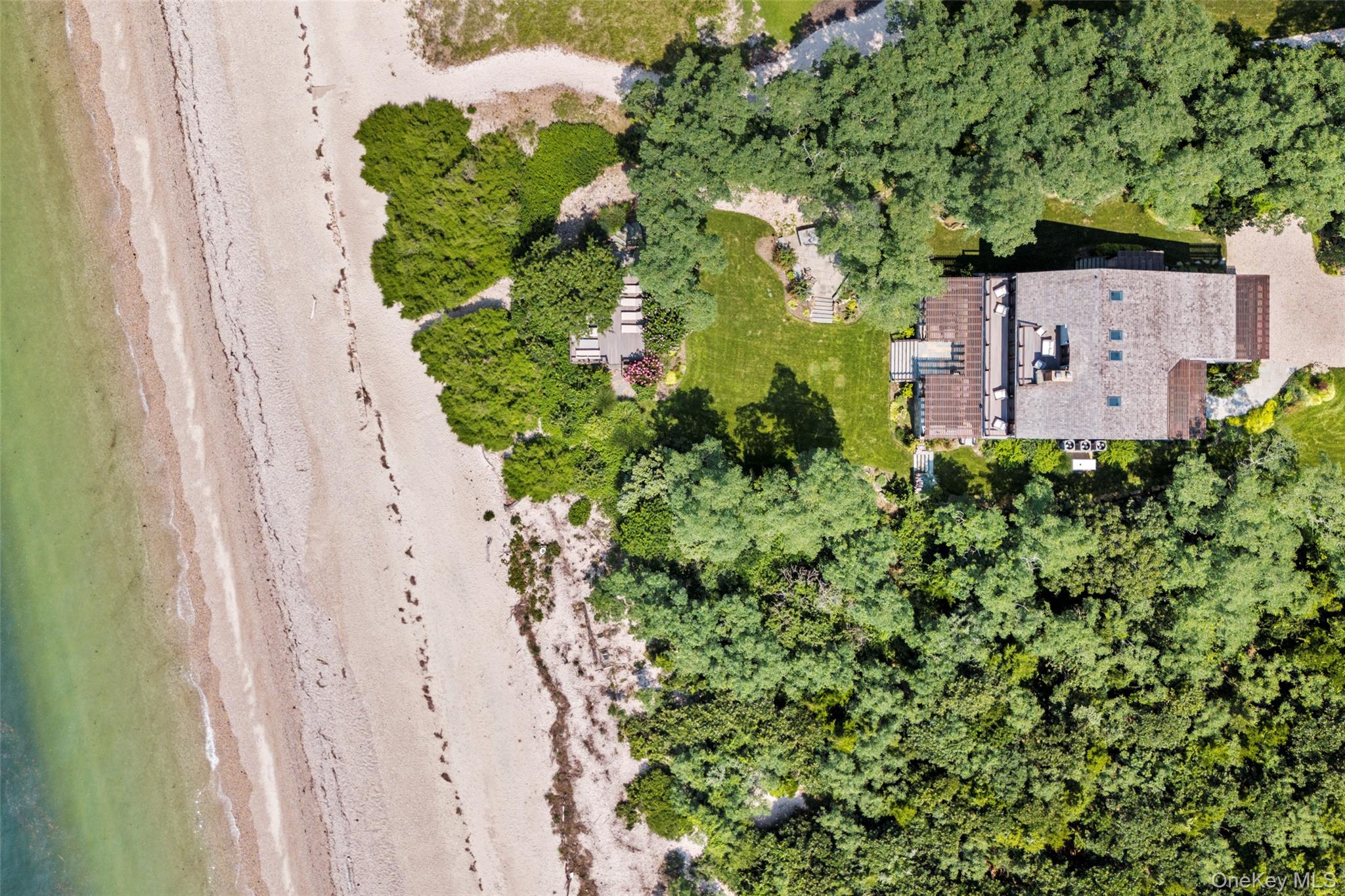 16 Old Field Woods Road, Setauket, NY 11733