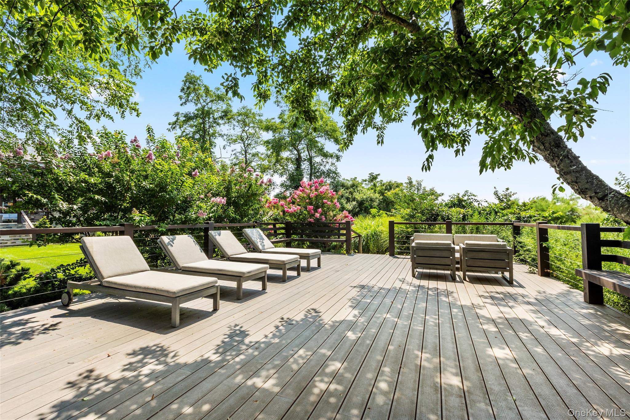 16 Old Field Woods Road, Setauket, NY 11733