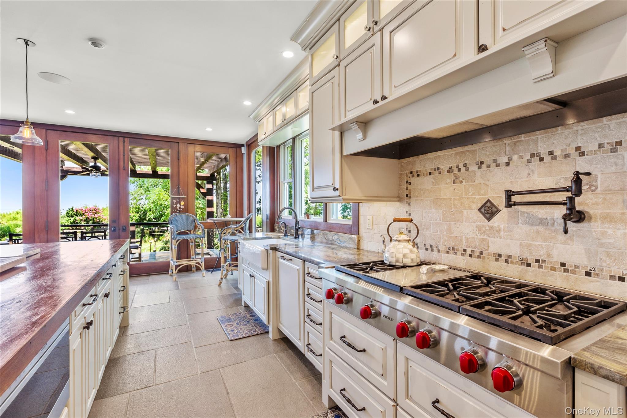 16 Old Field Woods Road, Setauket, NY 11733