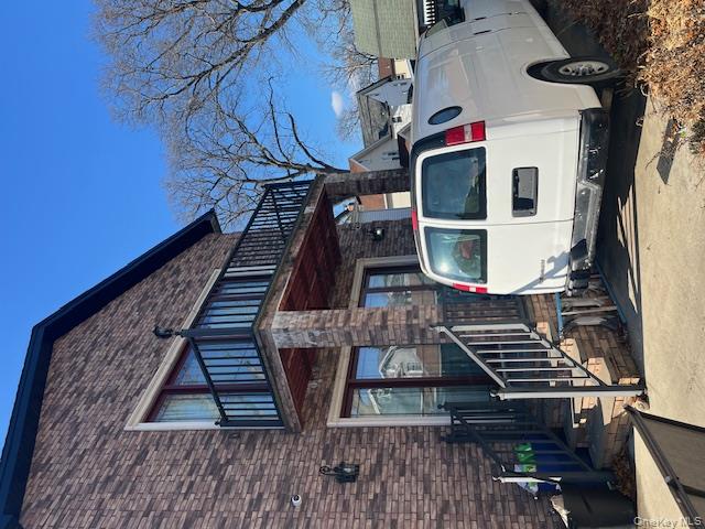 107 E Fairview Avenue, Valley Stream, NY 11580