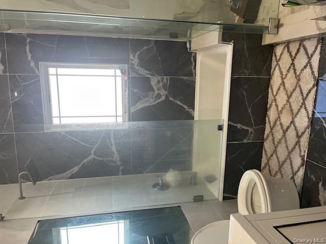 107 E Fairview Avenue, Valley Stream, NY 11580