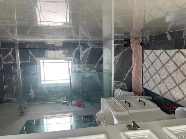 107 E Fairview Avenue, Valley Stream, NY 11580