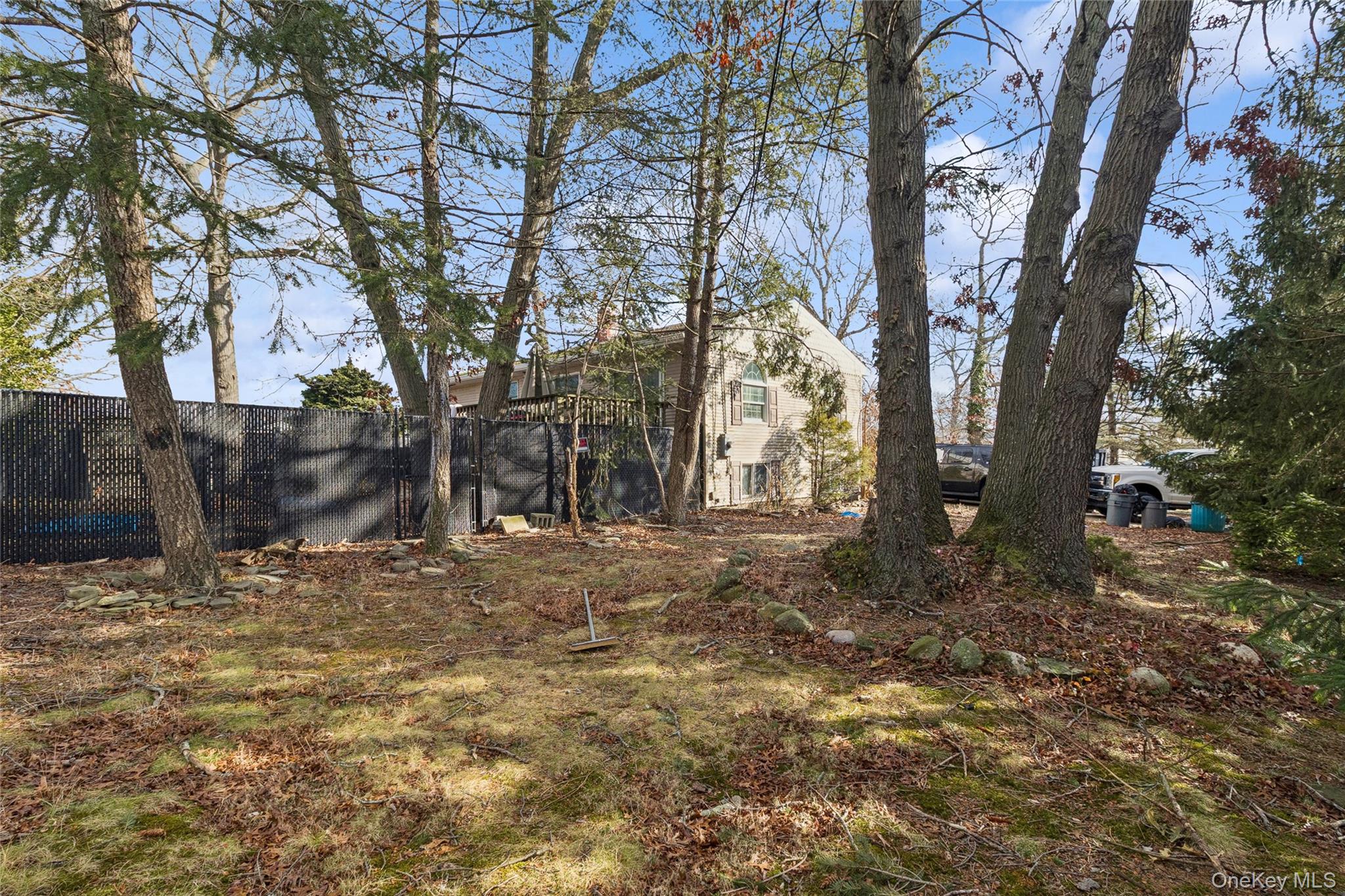 3 Allegheny Drive W, Farmingville, NY 11738