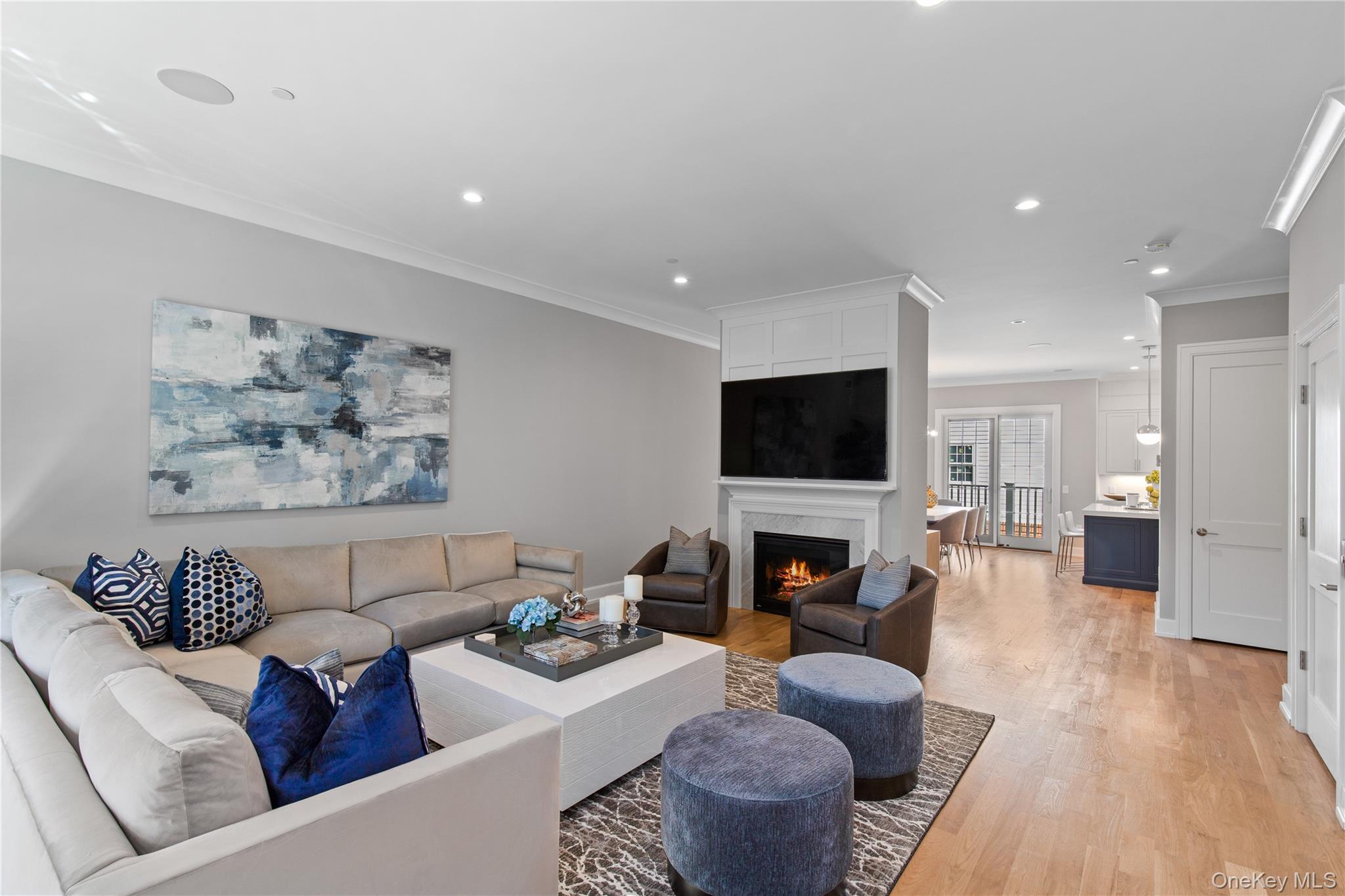 906 Mill Creek North # 906, Roslyn, NY 11576