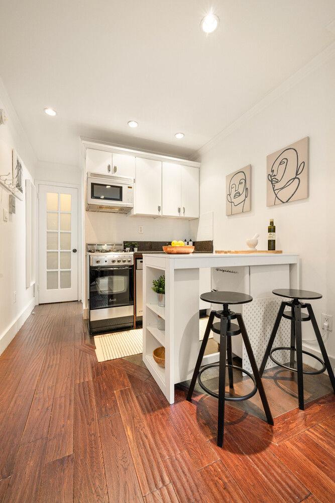 88 HORATIO Street # APT3B, New York (Manhattan), NY 10014