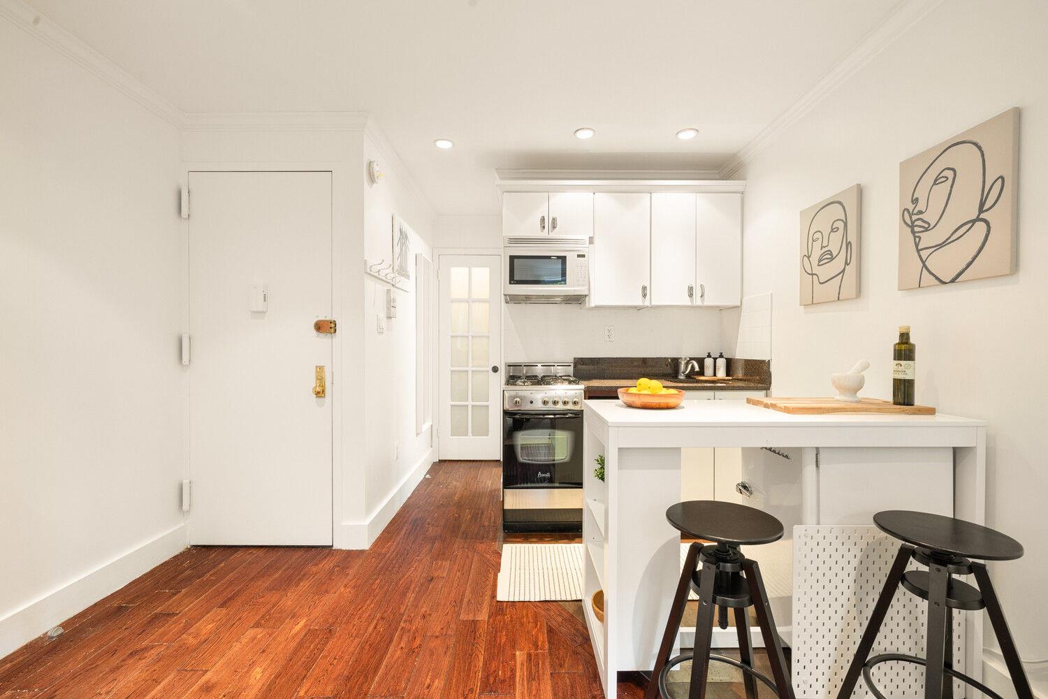 88 HORATIO Street # APT3B, New York (Manhattan), NY 10014