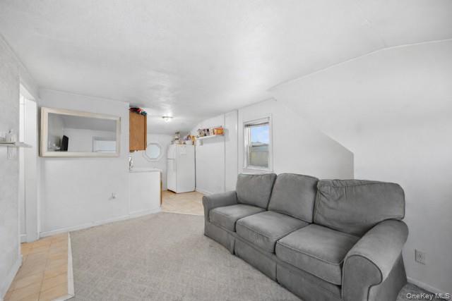 7 East Court, Bethpage, NY 11714