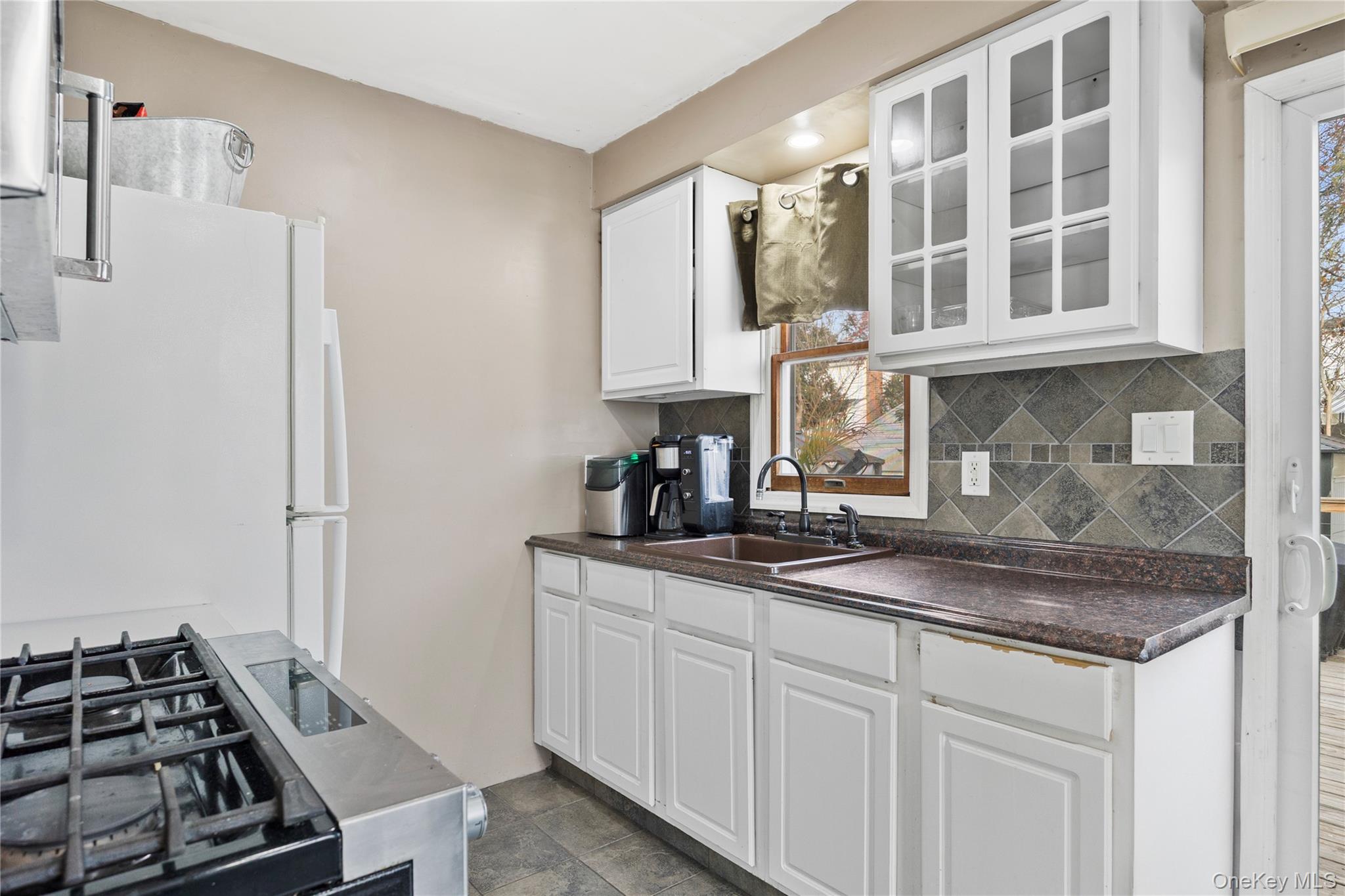 7 East Court, Bethpage, NY 11714