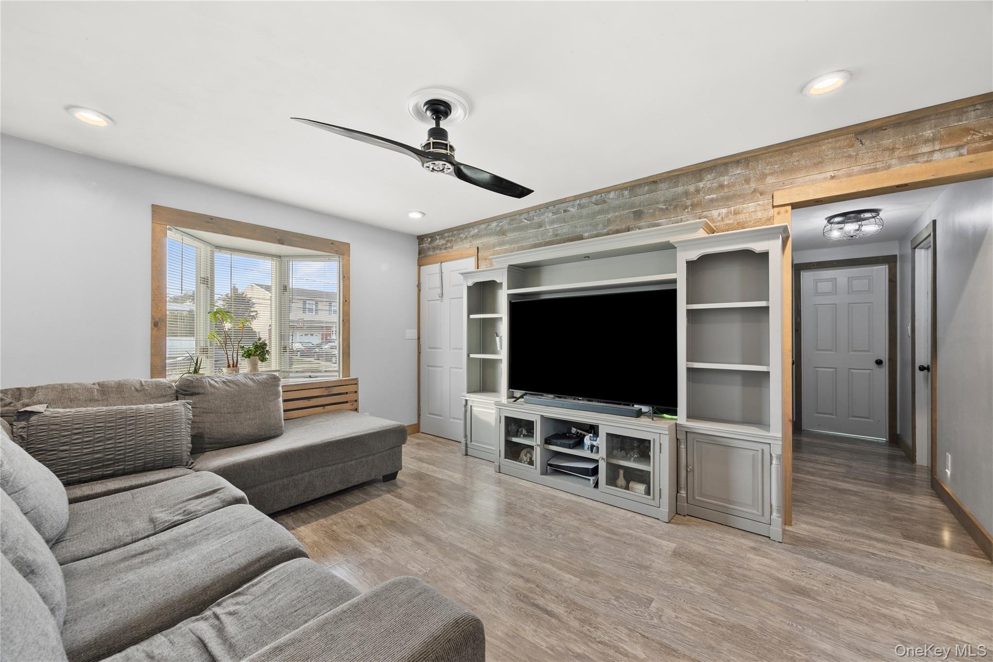 7 East Court, Bethpage, NY 11714