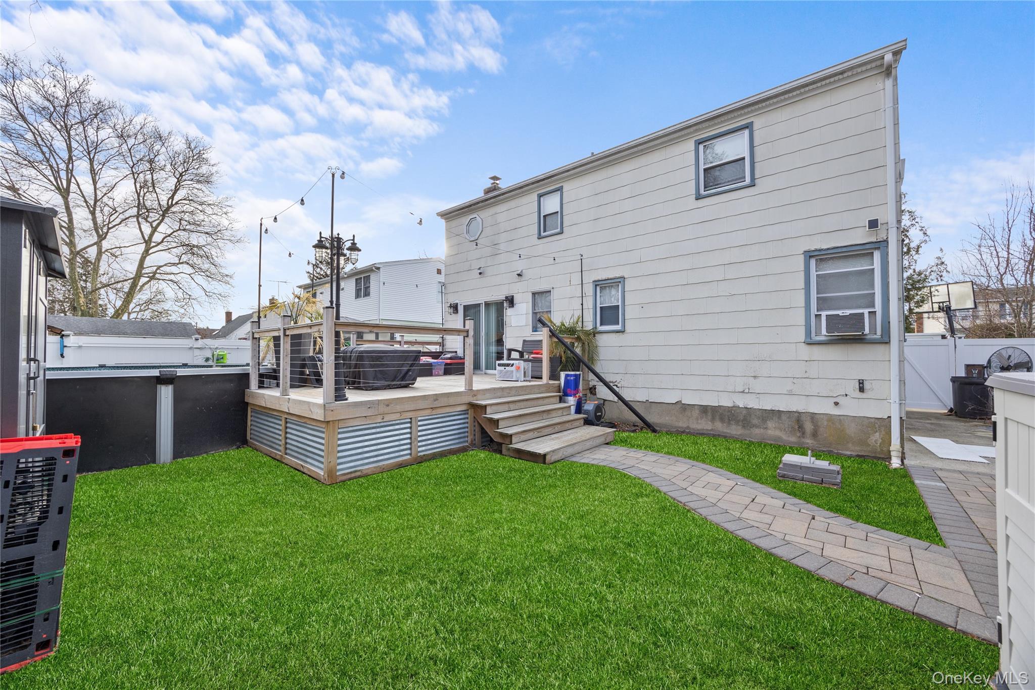 7 East Court, Bethpage, NY 11714