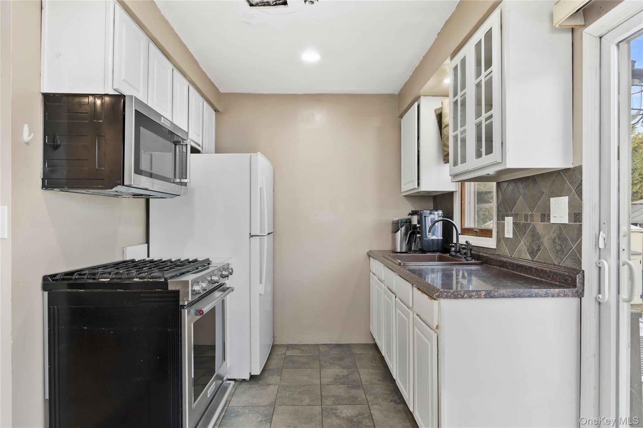 7 East Court, Bethpage, NY 11714