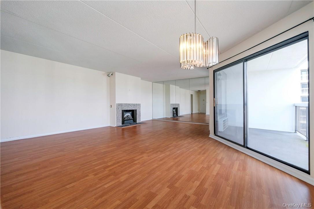 400 High Point # Ph4, Hartsdale, NY 10530