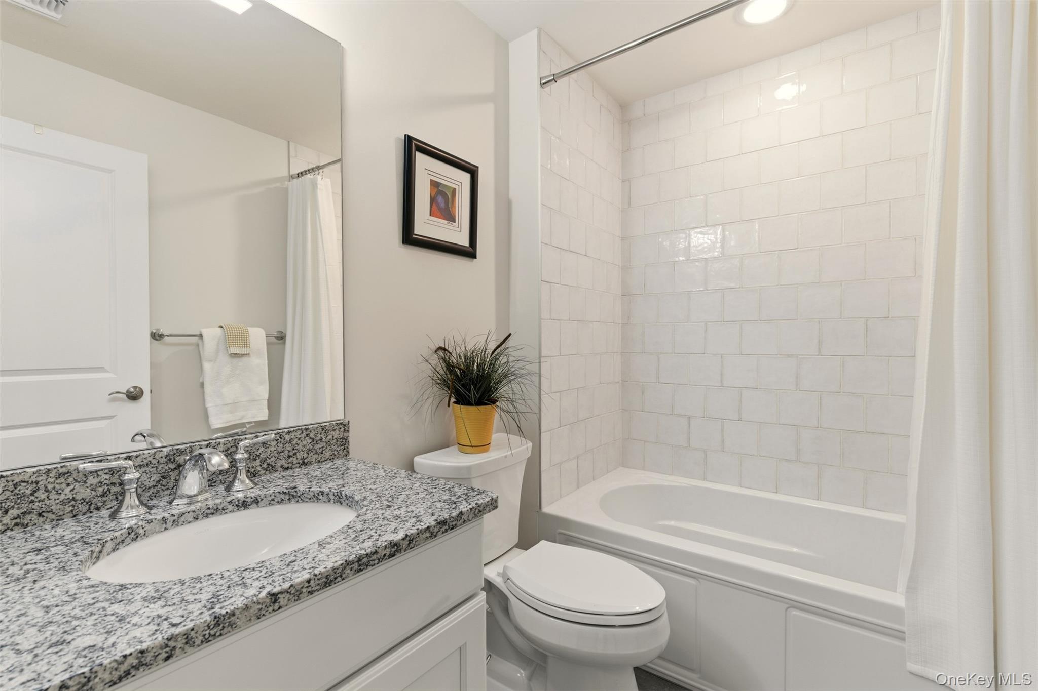 28 Steven Circle, Dix Hills, NY 11746