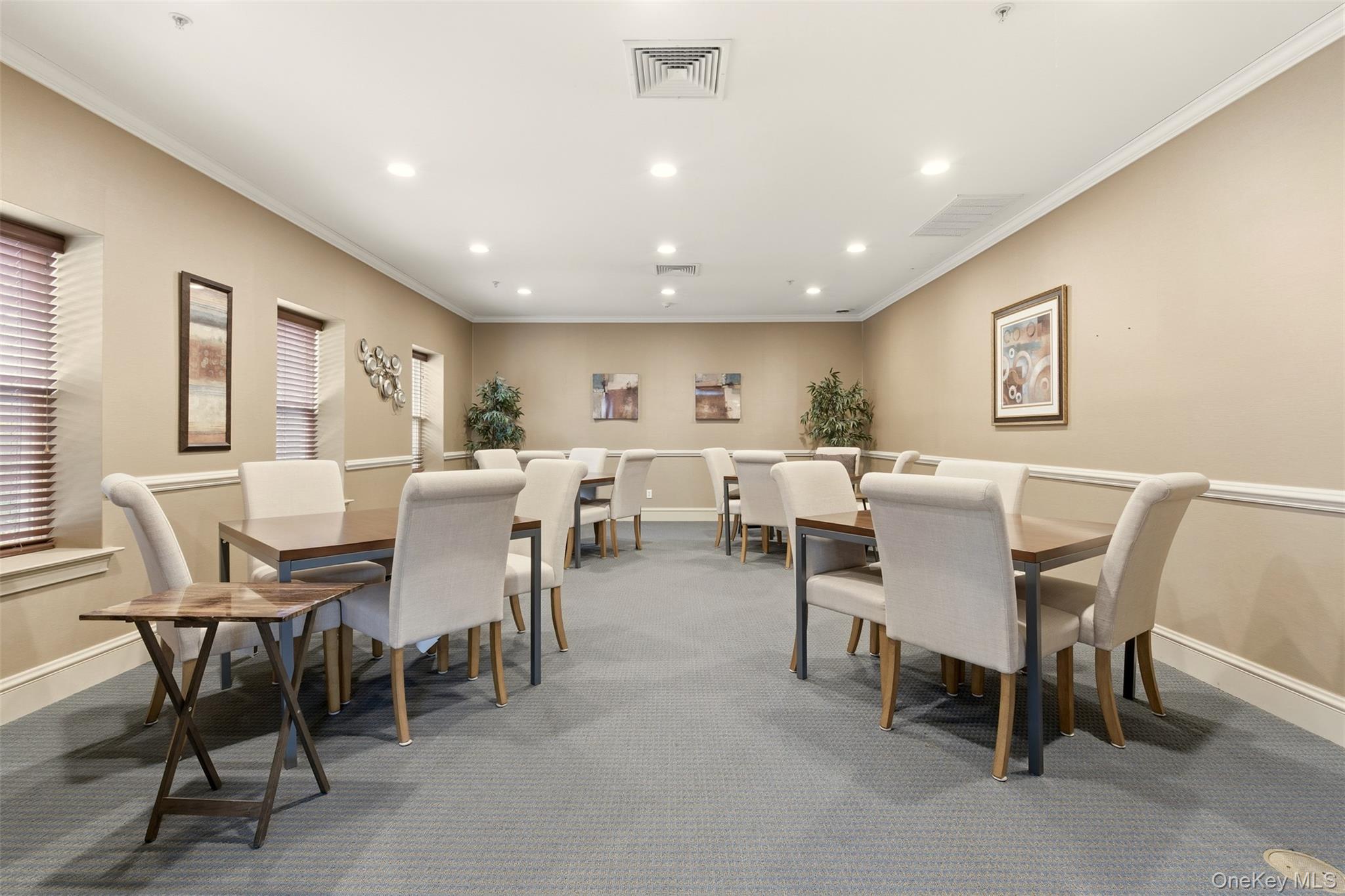 28 Steven Circle, Dix Hills, NY 11746