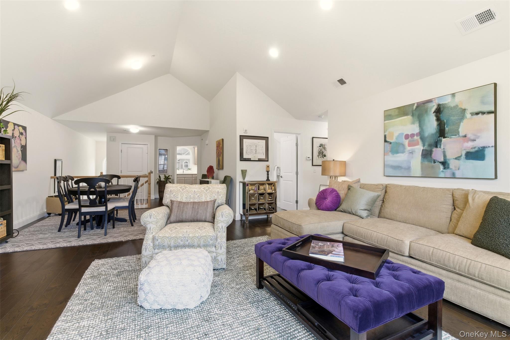 28 Steven Circle, Dix Hills, NY 11746