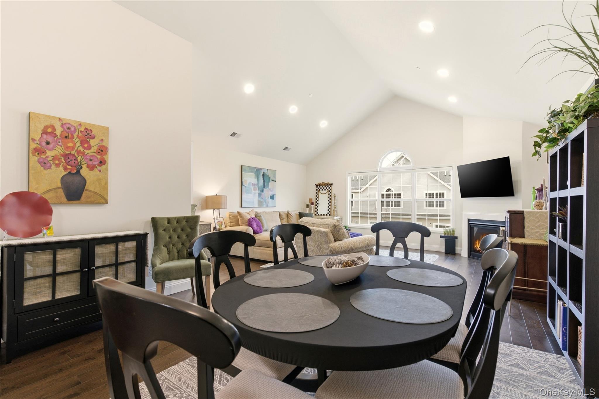 28 Steven Circle, Dix Hills, NY 11746