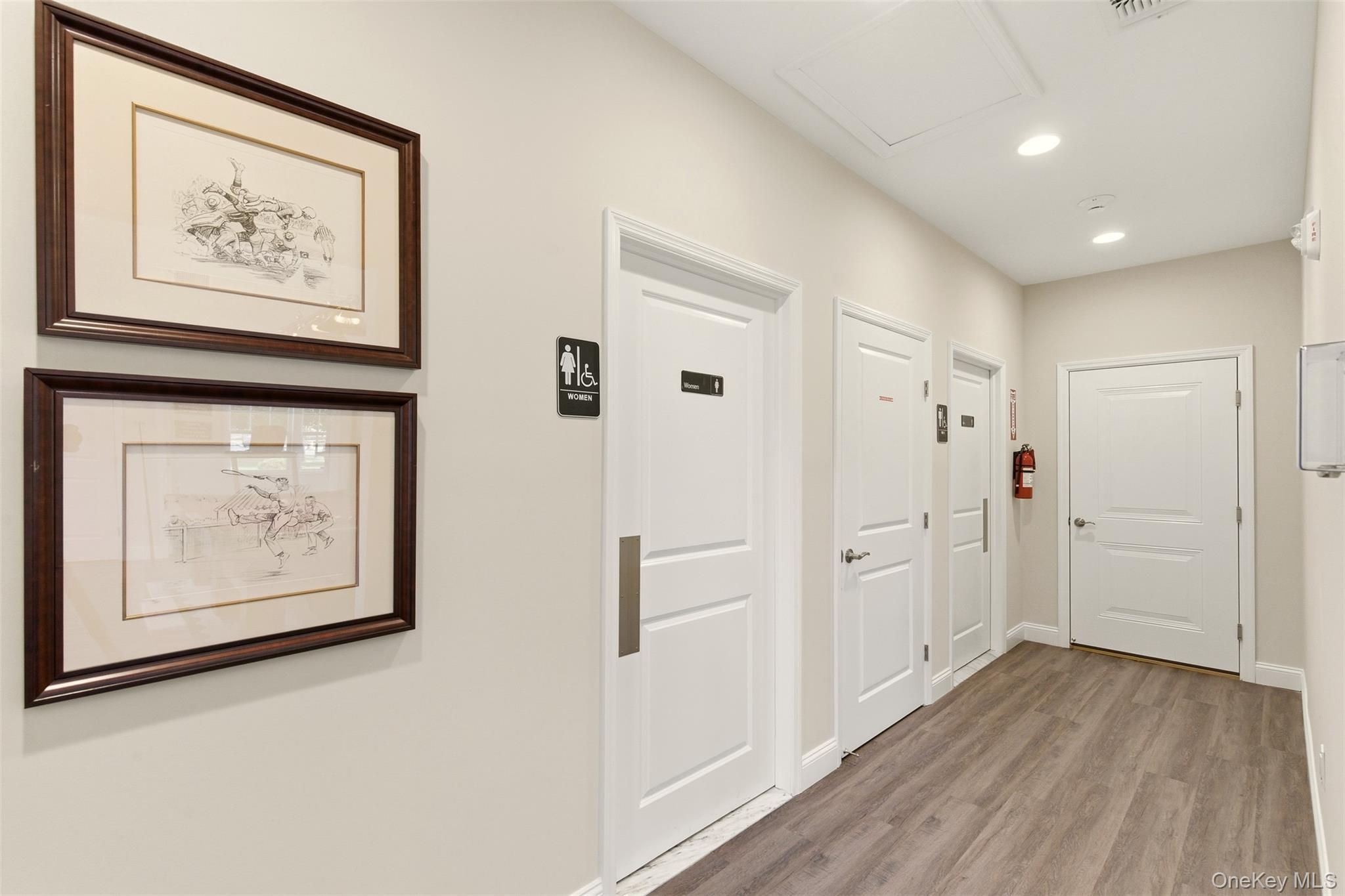 28 Steven Circle, Dix Hills, NY 11746