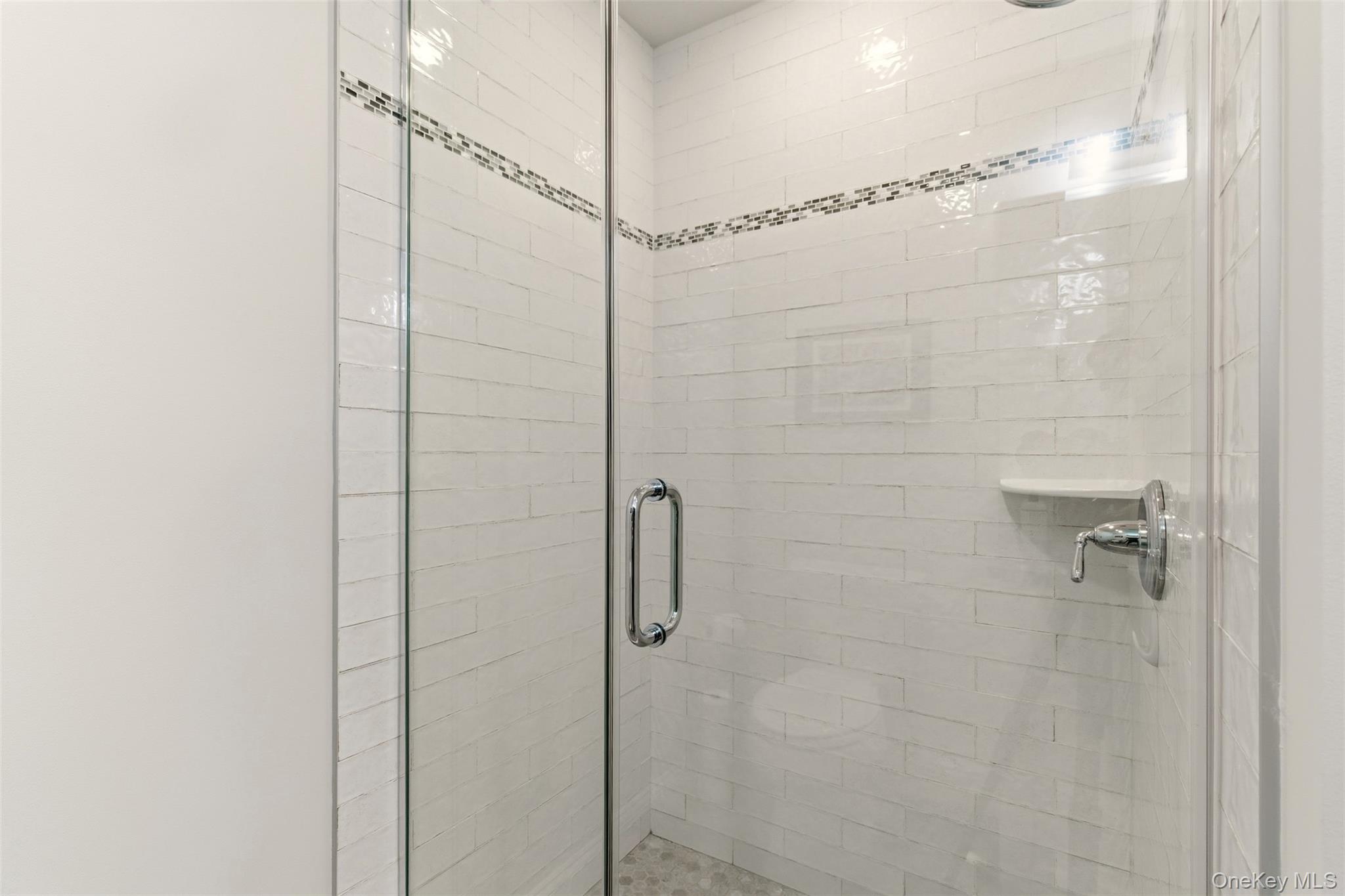 28 Steven Circle, Dix Hills, NY 11746