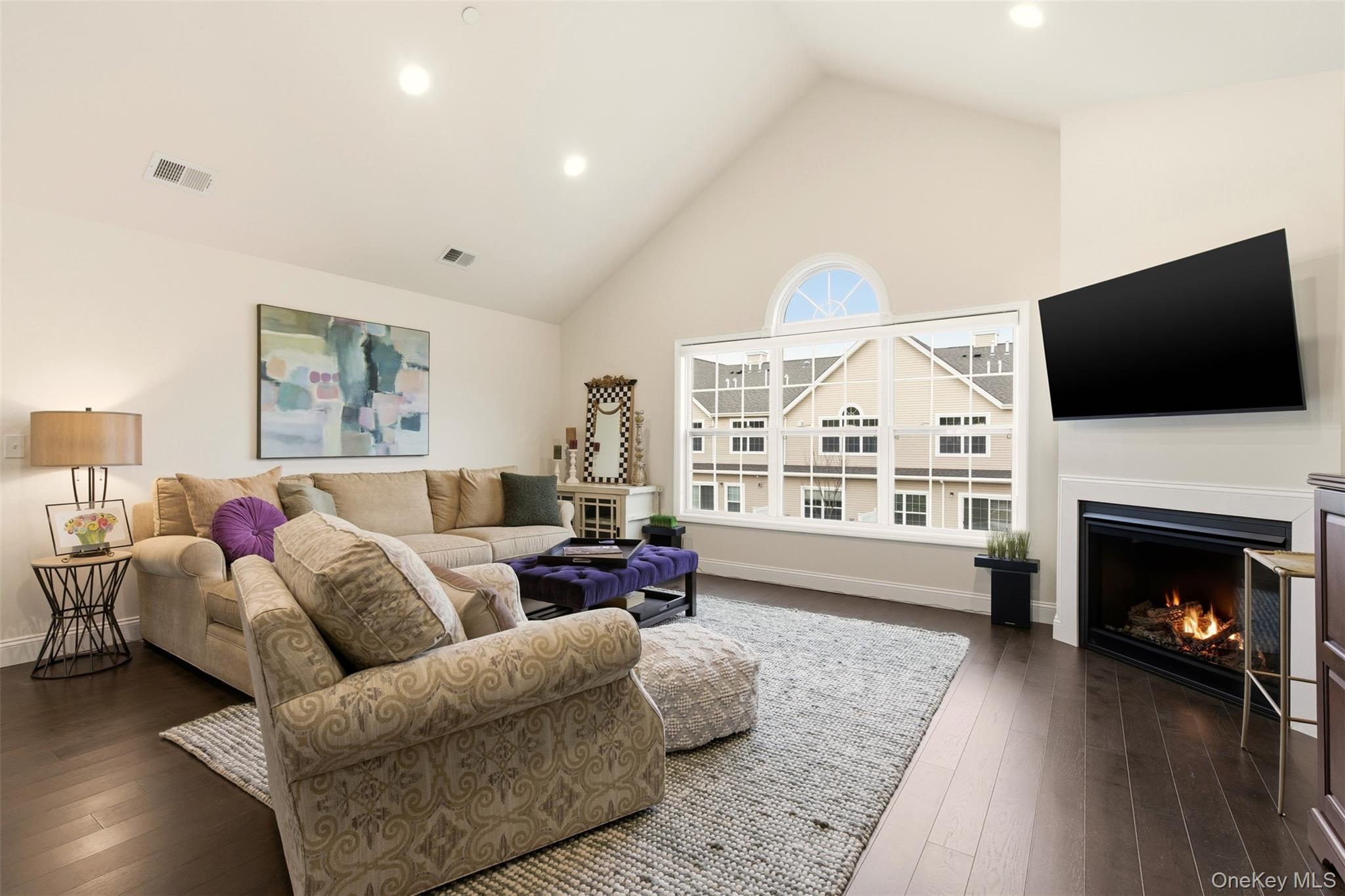 28 Steven Circle, Dix Hills, NY 11746