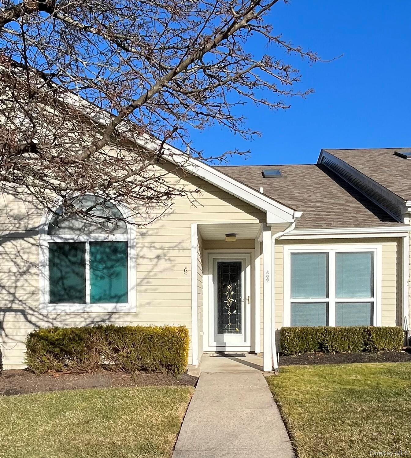 566 Birchwood Park Drive # 566, Middle Island, NY 11953