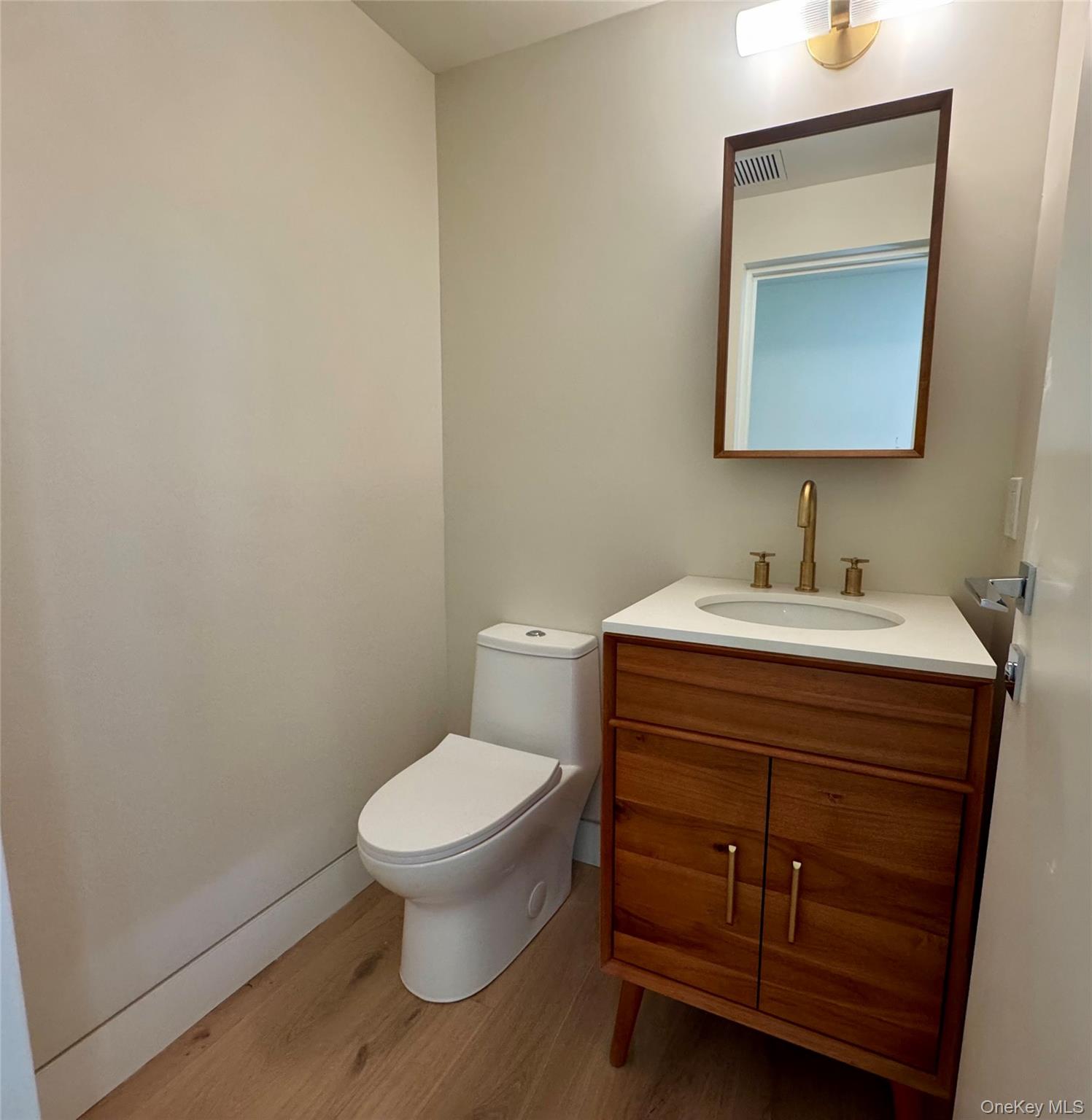 17 Heather Drive, Remsenburg, NY 11960