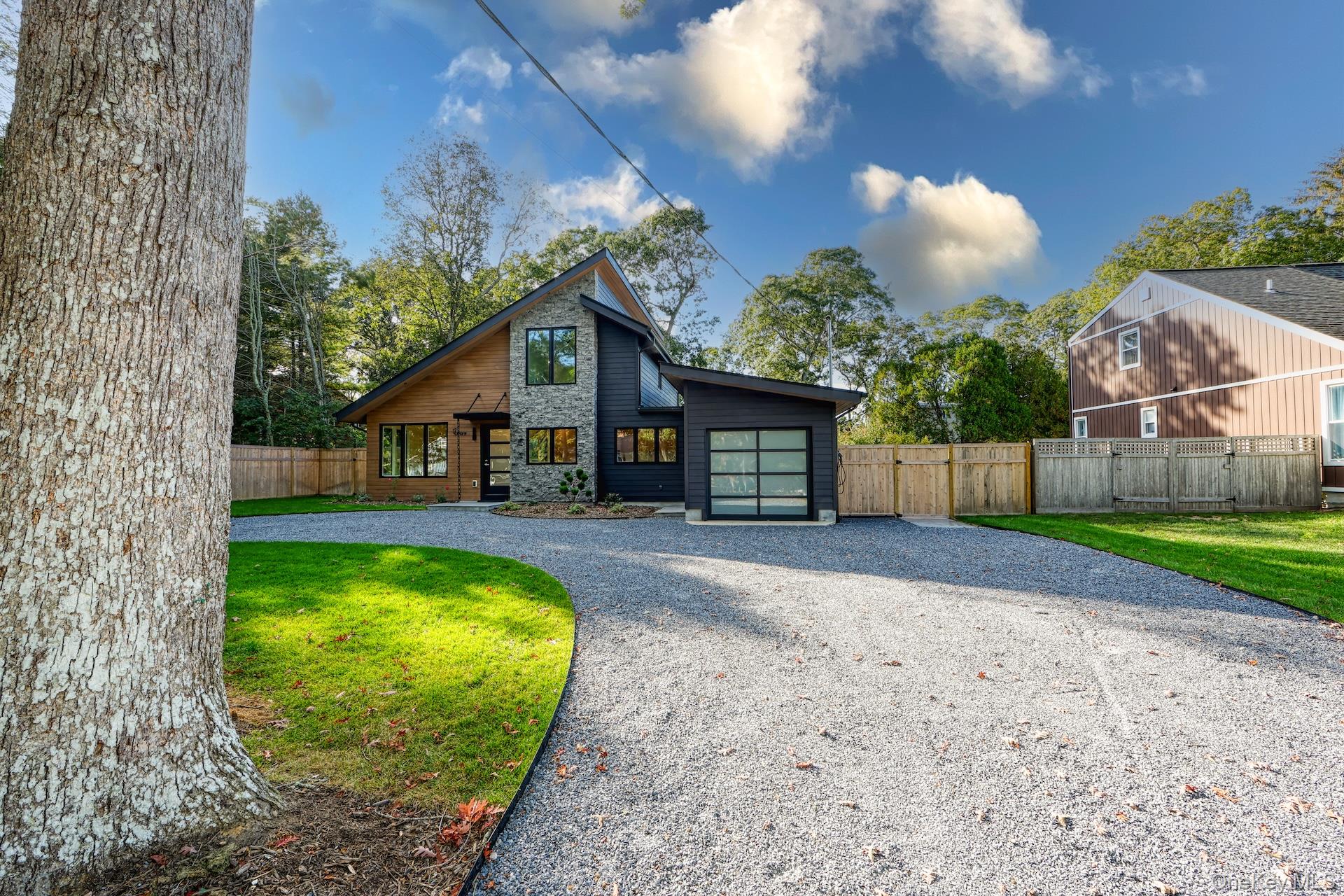 17 Heather Drive, Remsenburg, NY 11960