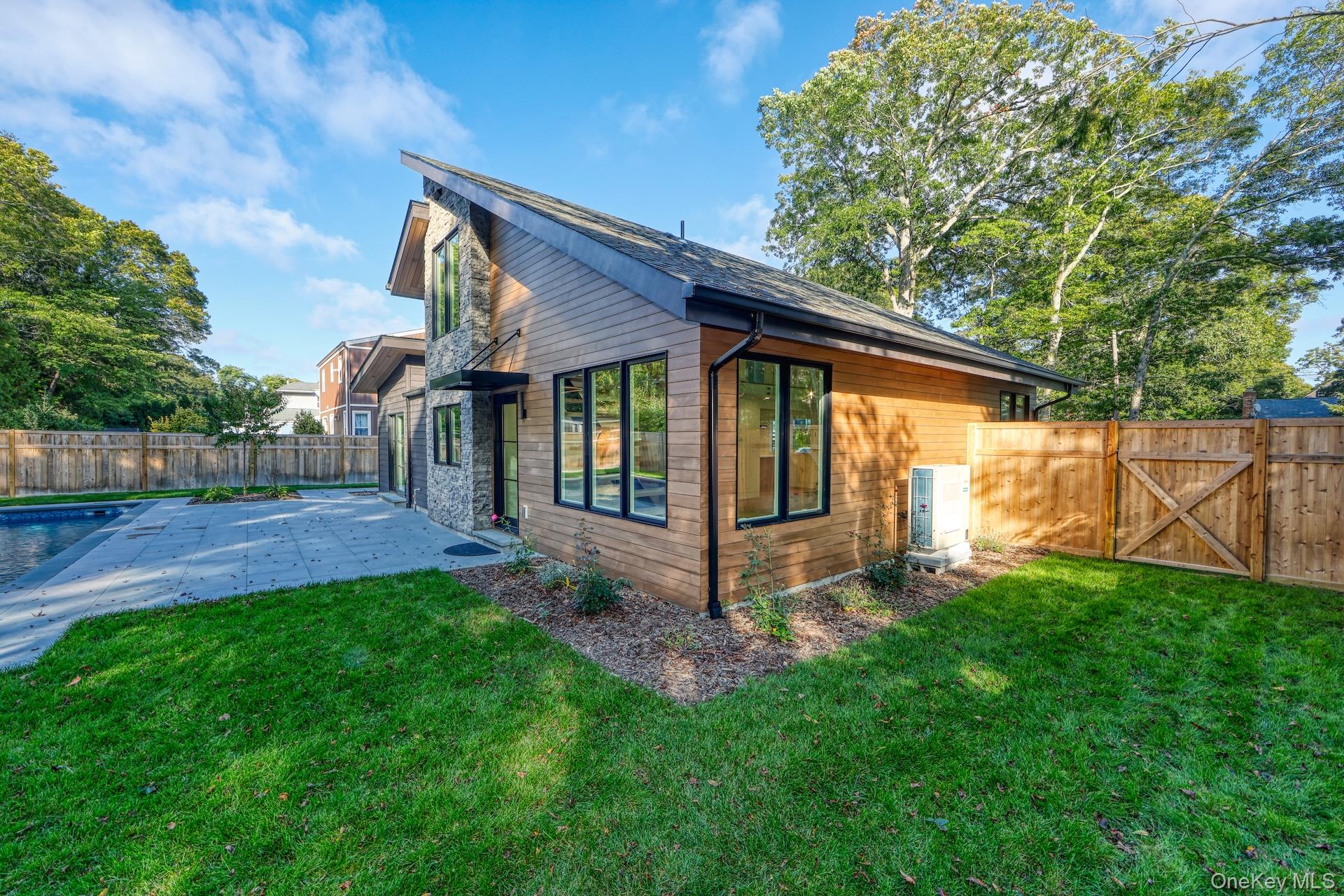 17 Heather Drive, Remsenburg, NY 11960