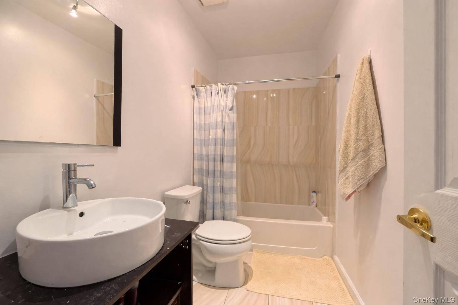 117 Sandpiper Lane # 1B, New Windsor, NY 12553