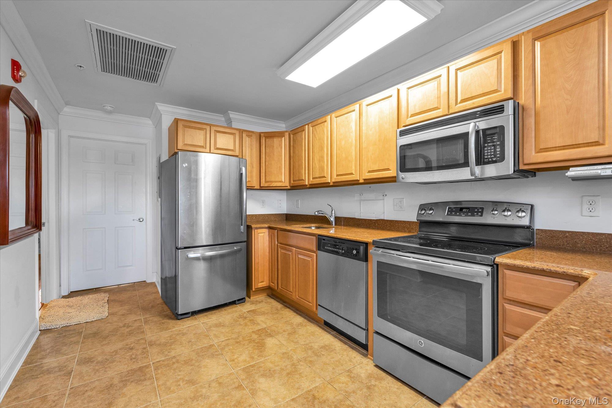 817 Willow Lane, Valley Stream, NY 11580