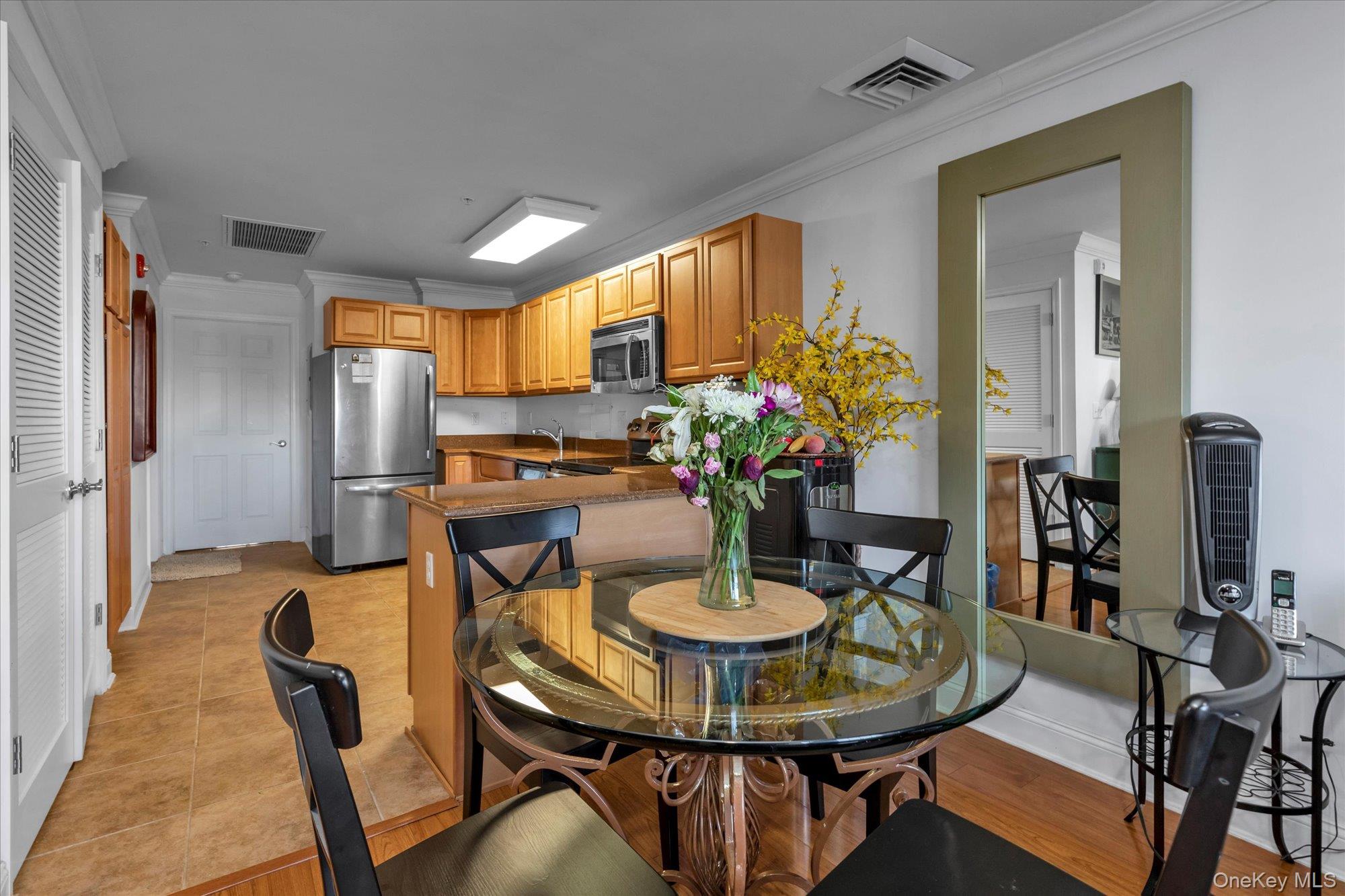 817 Willow Lane, Valley Stream, NY 11580