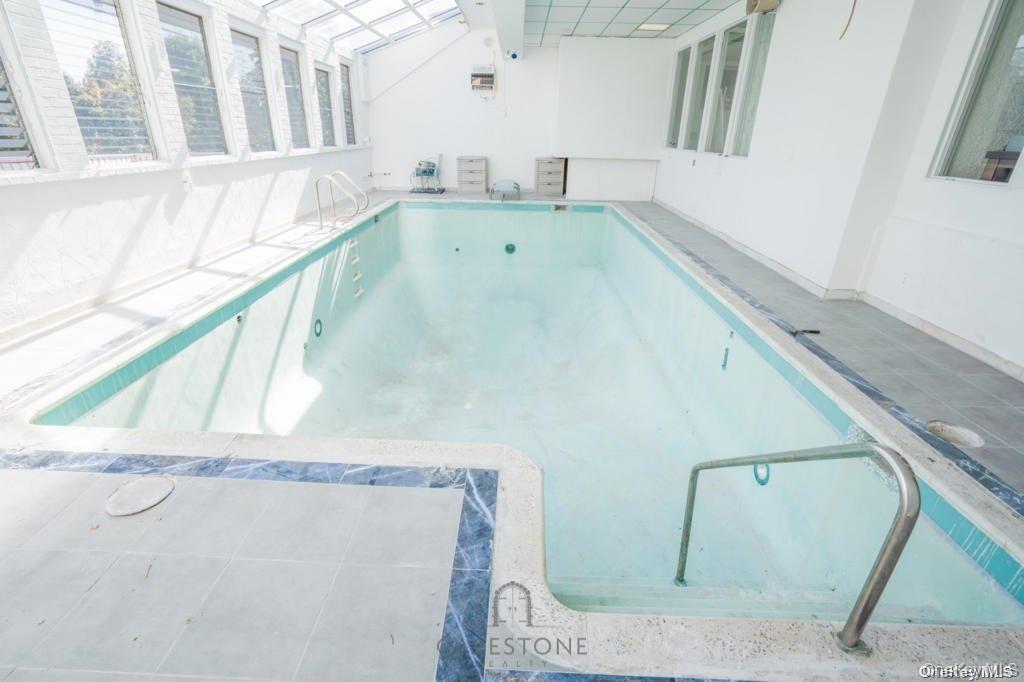 337 Howard Avenue, Staten Island, NY 10301