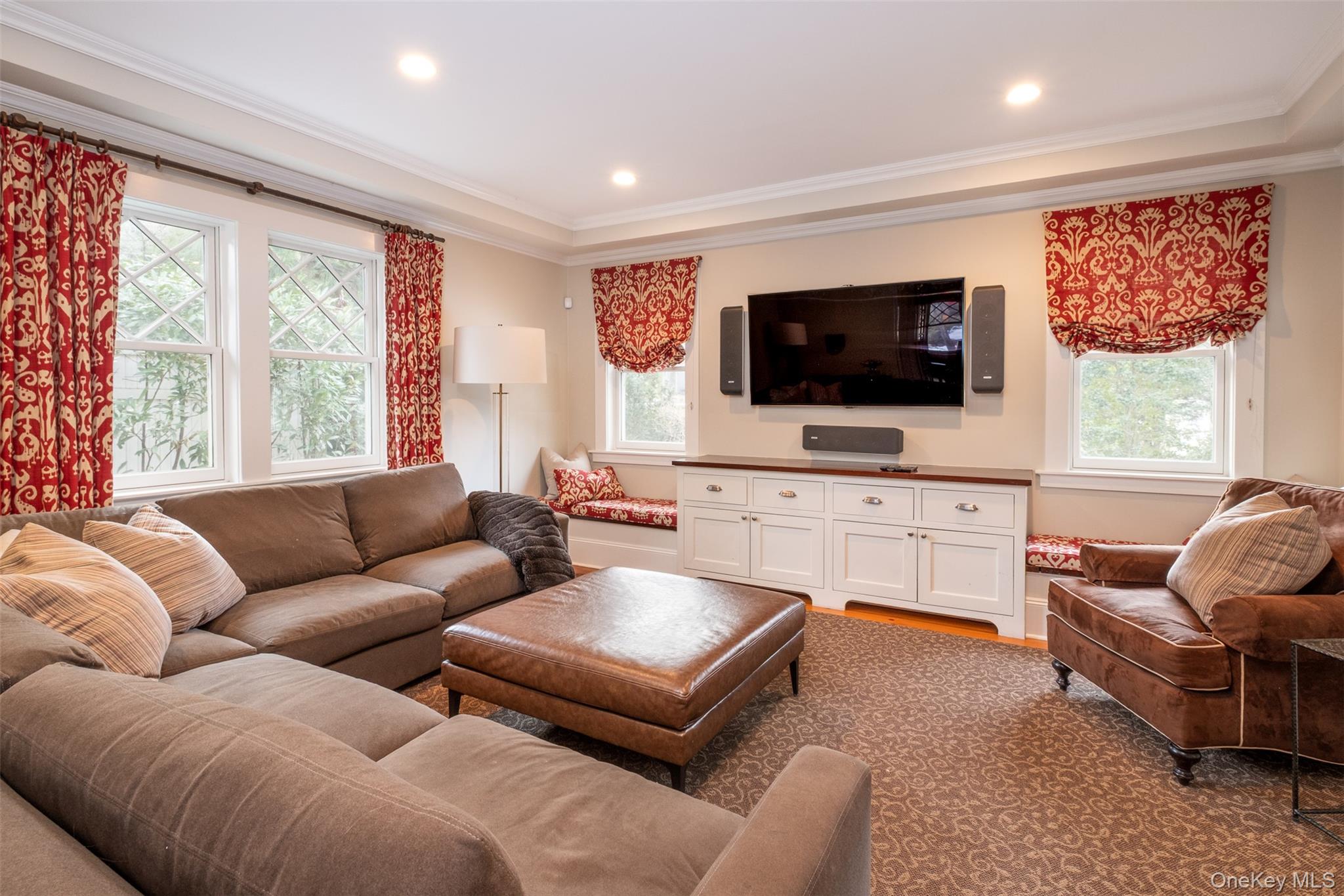 18 Vine Street, Bronxville, NY 10708