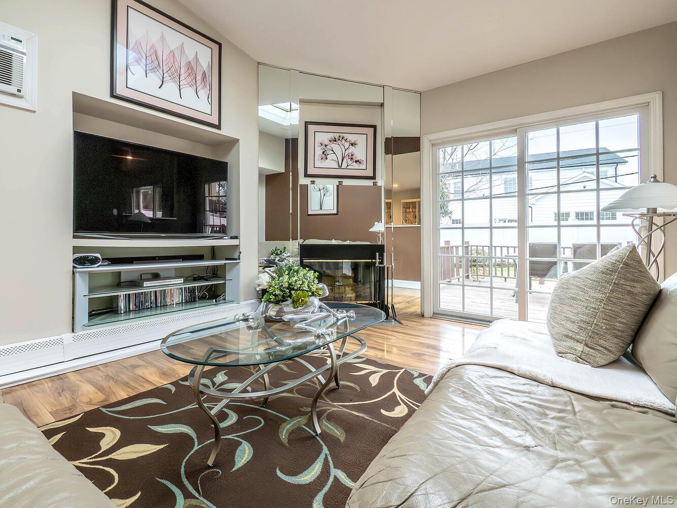 24 Glow Lane, Hicksville, NY 11801