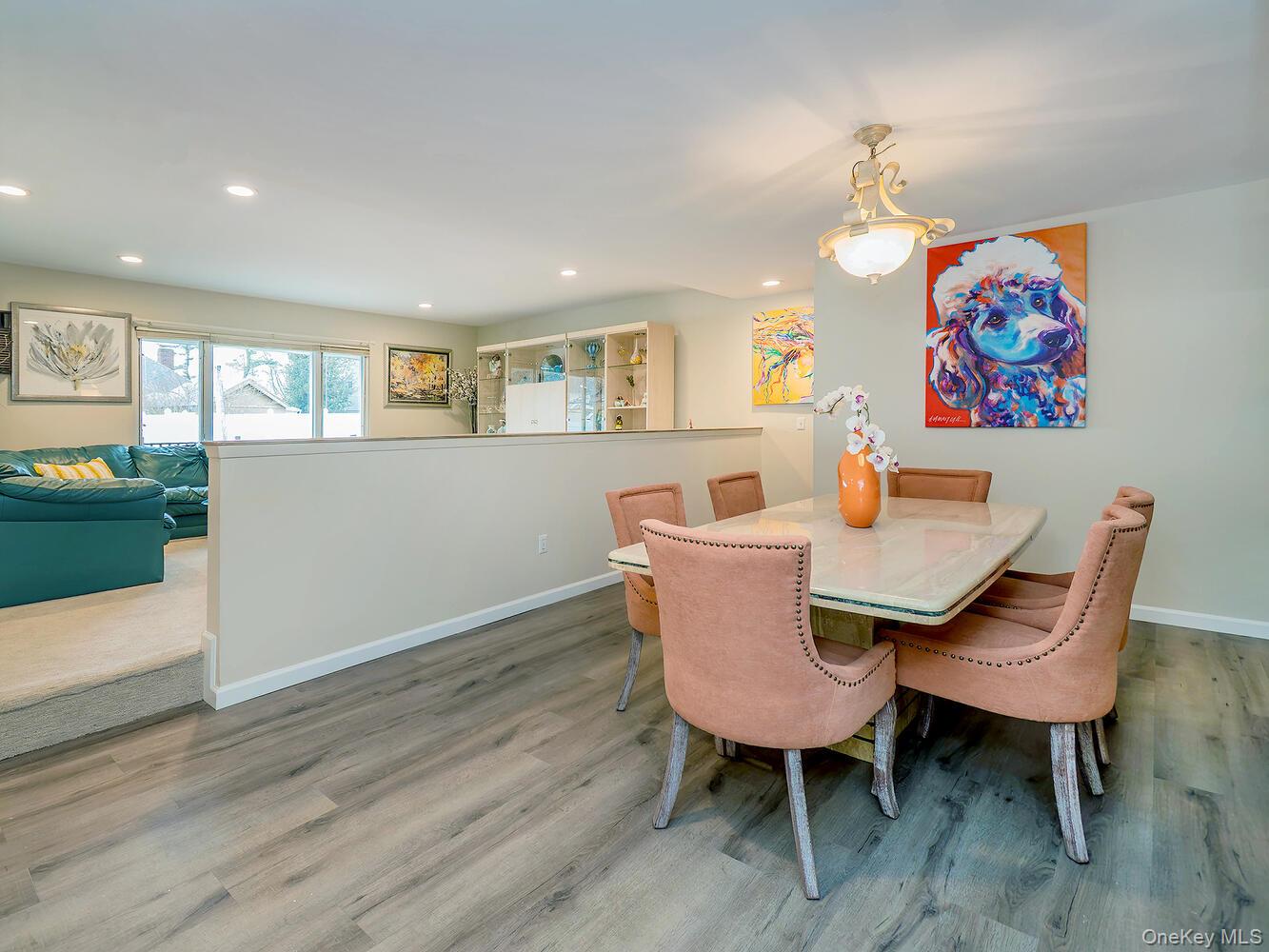 24 Glow Lane, Hicksville, NY 11801