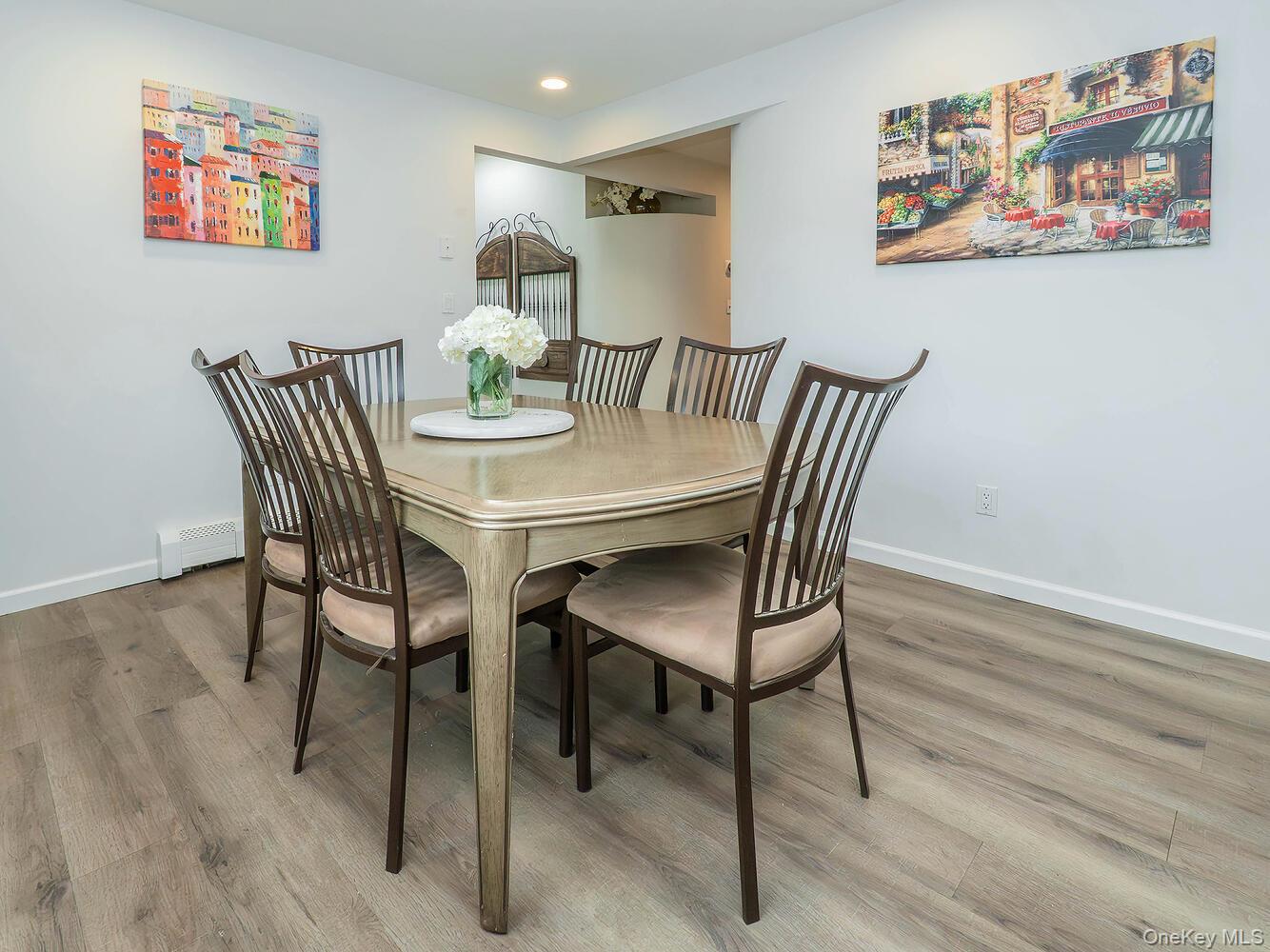 24 Glow Lane, Hicksville, NY 11801