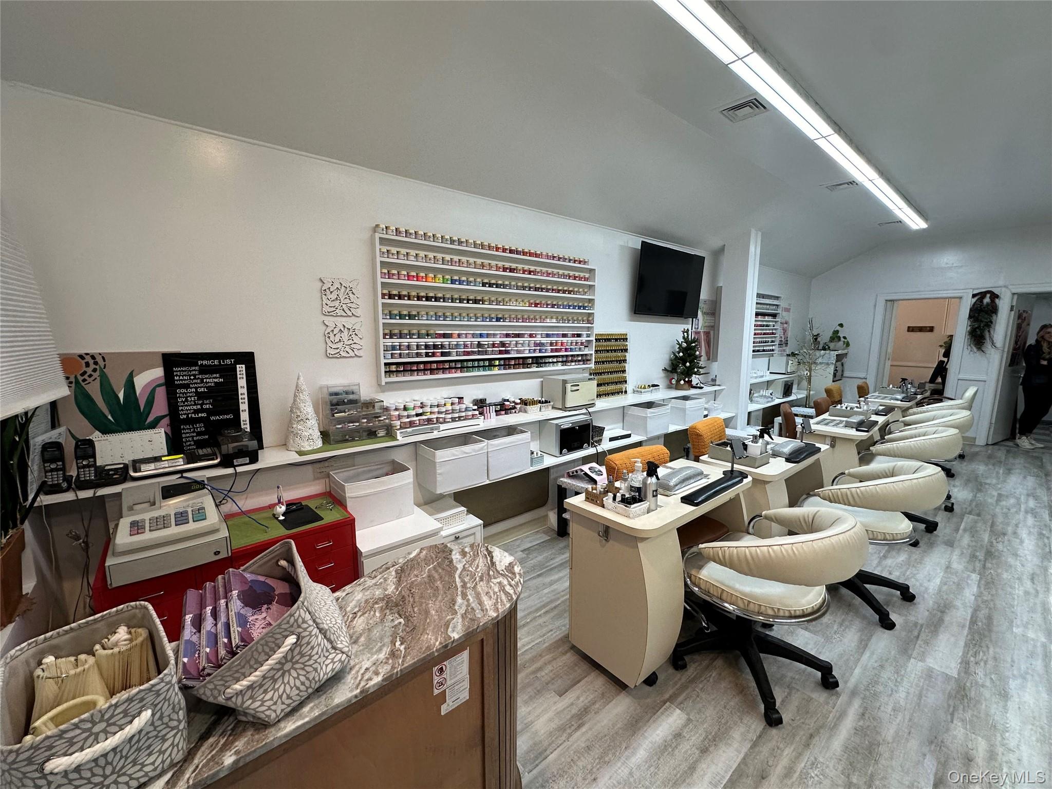 120 Jackson Avenue, Syosset, NY 11791