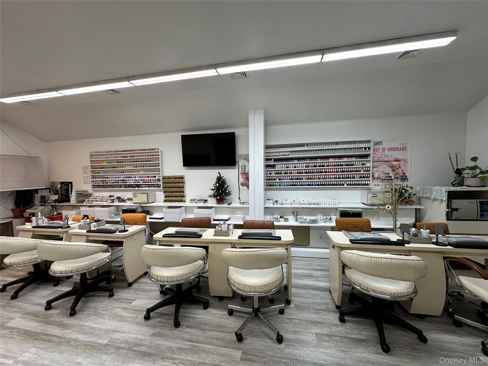 120 Jackson Avenue, Syosset, NY 11791